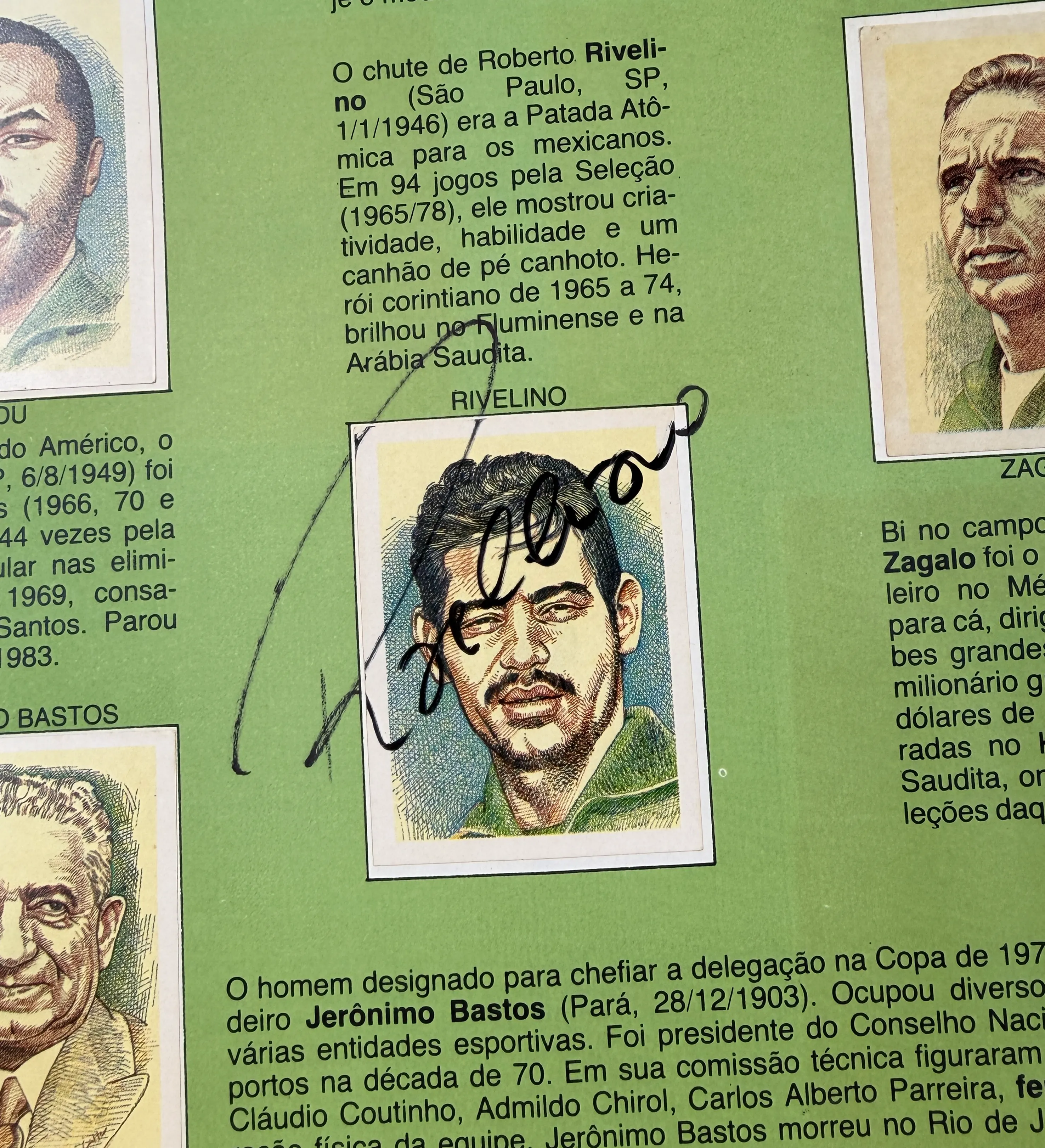 Álbum "Heróis do Tri" de 1988, completo y autografiado por Pelé, Rivellino, Tostão, Gérson y otras leyendas — imagem 11 de 11