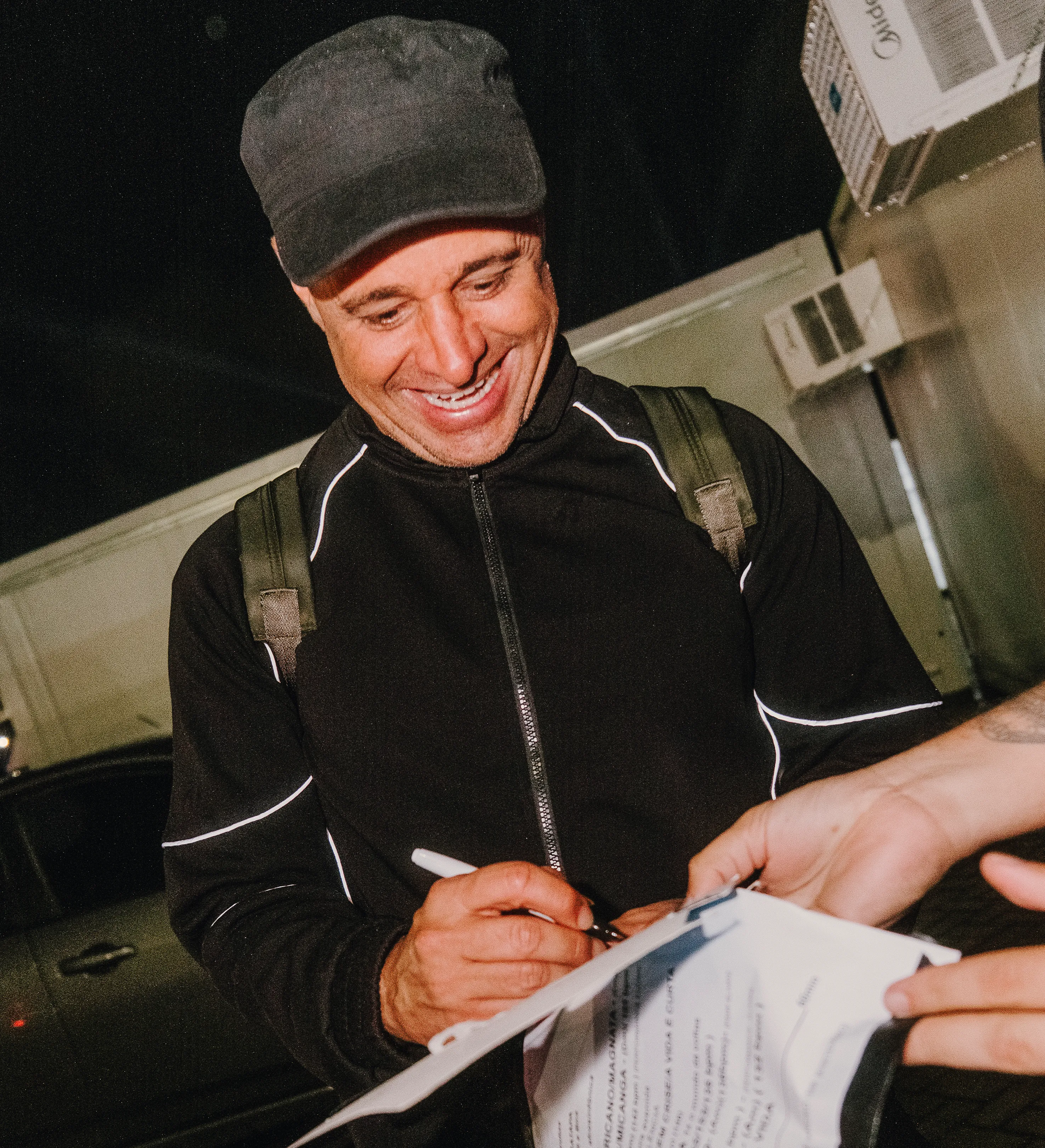 Kit Com Setlist E Máscara Autografados Por BaianaSystem Rock In Rio 2026 — imagem 3 de 8