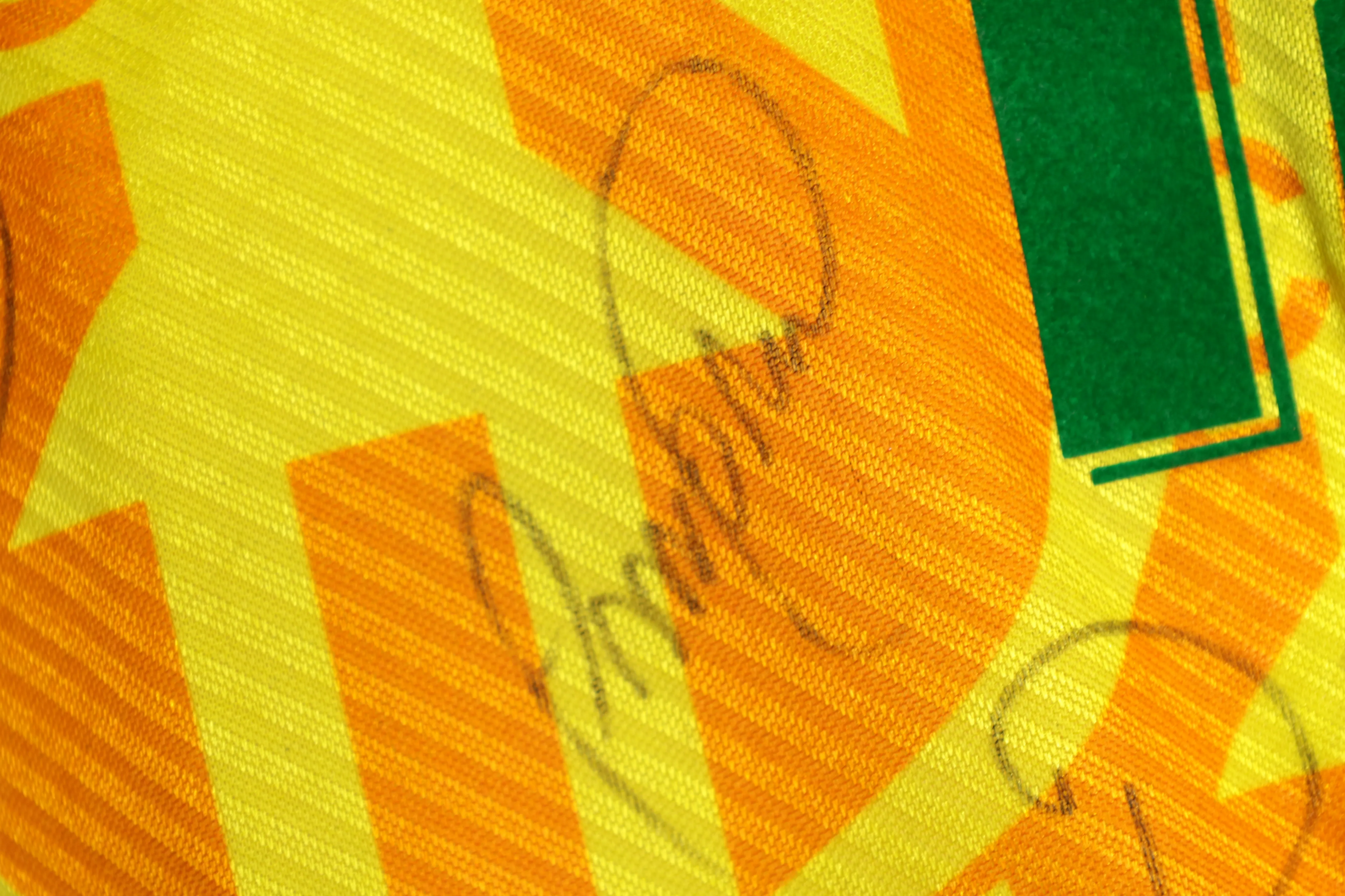 Camisa Brasil Ronaldinho Olímpiadas 1996 Autografada pelo Elenco — imagem 9 de 17