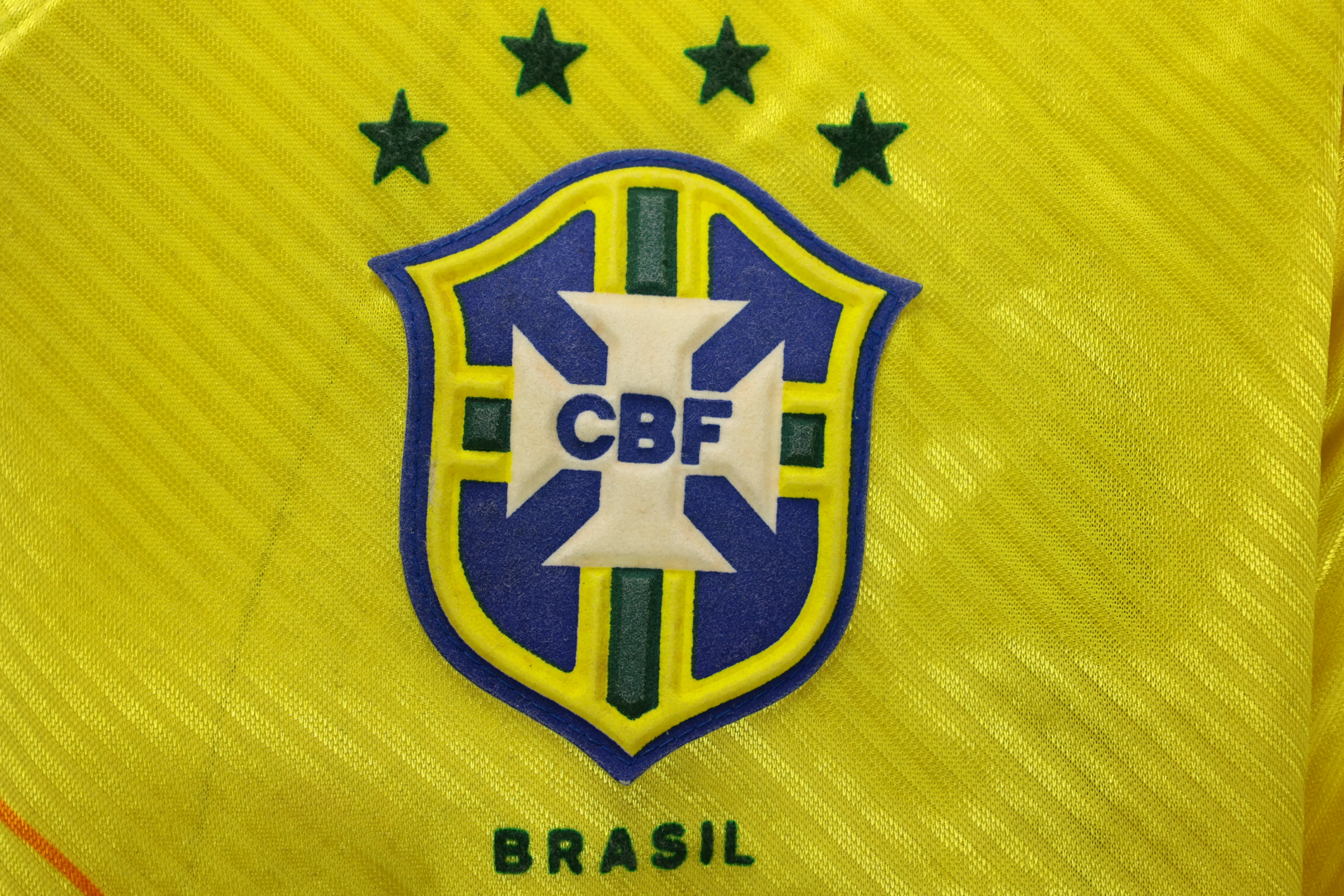 Camisa Brasil Ronaldinho Olímpiadas 1996 Autografada pelo Elenco — imagem 15 de 17