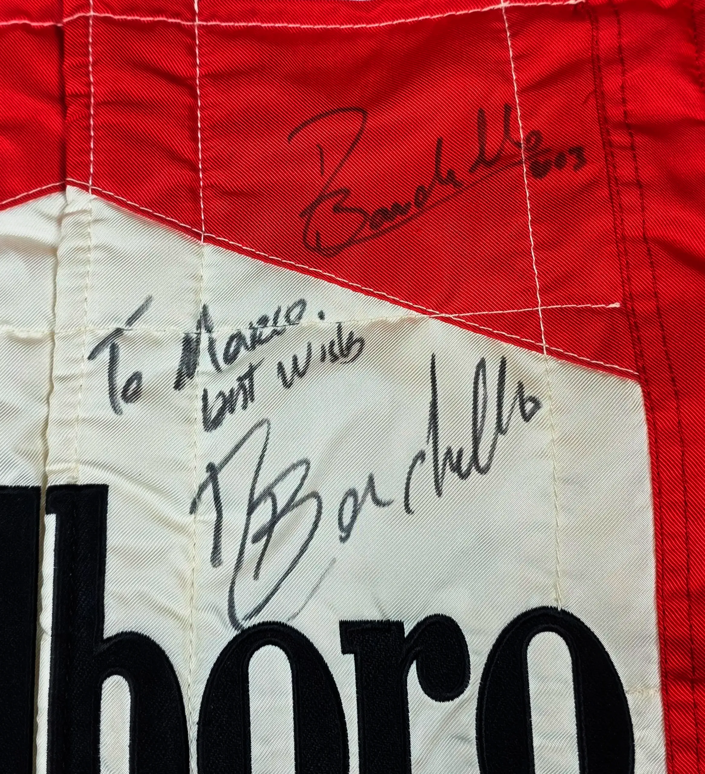 Macacão de Corrida Rubens Barrichello Usado no GP da Espanha Autografado com Dedicatória a Marco Apicella 2003 — imagem 3 de 3