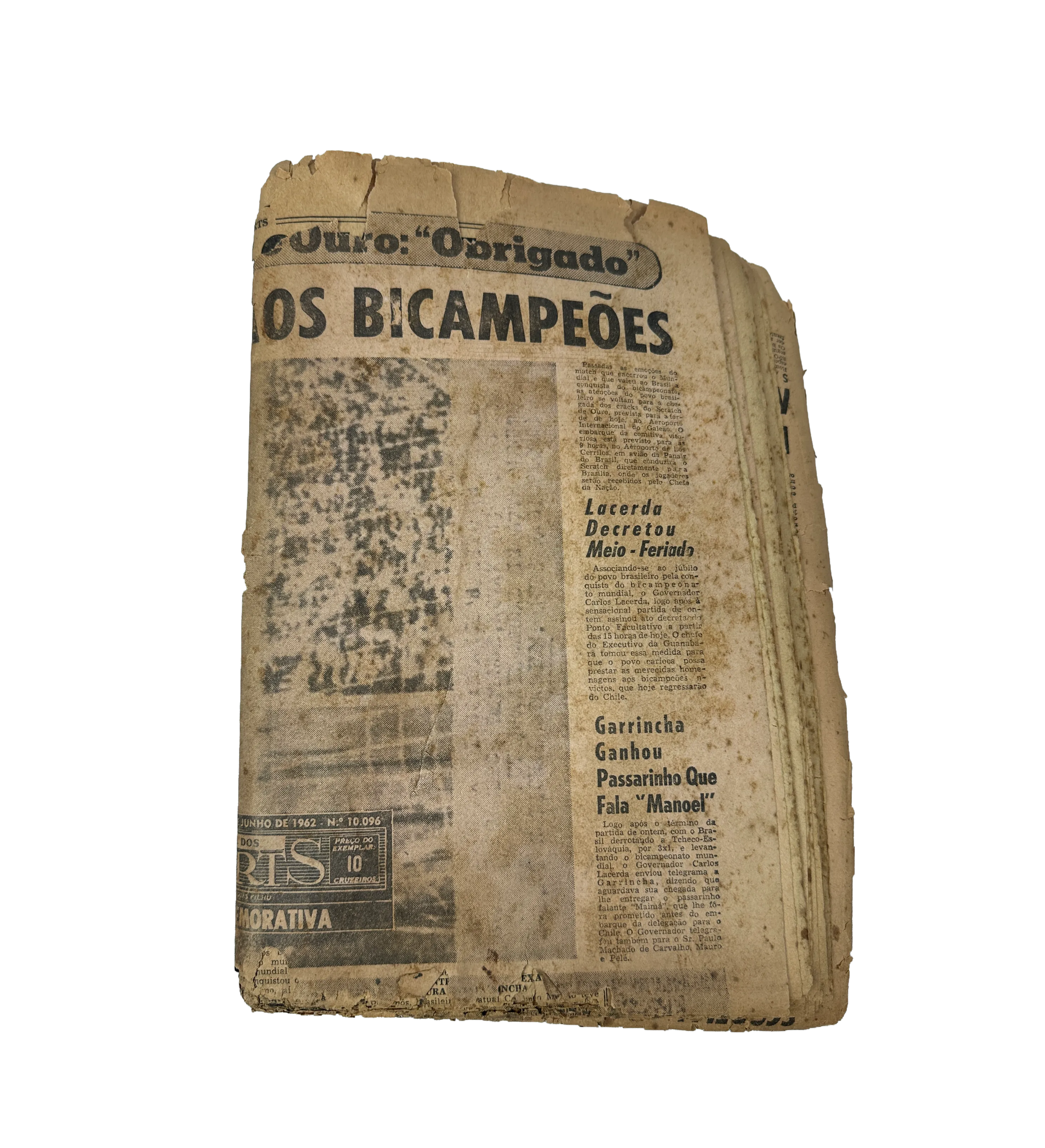 Jornal dos Sports – Original Newspaper – 1962 World Cup – June 18, 1962 – Festive Reception of the Champions – Signed by Garrincha + Original Photo of Brazil’s Round of 16 Match — imagem 2 de 4