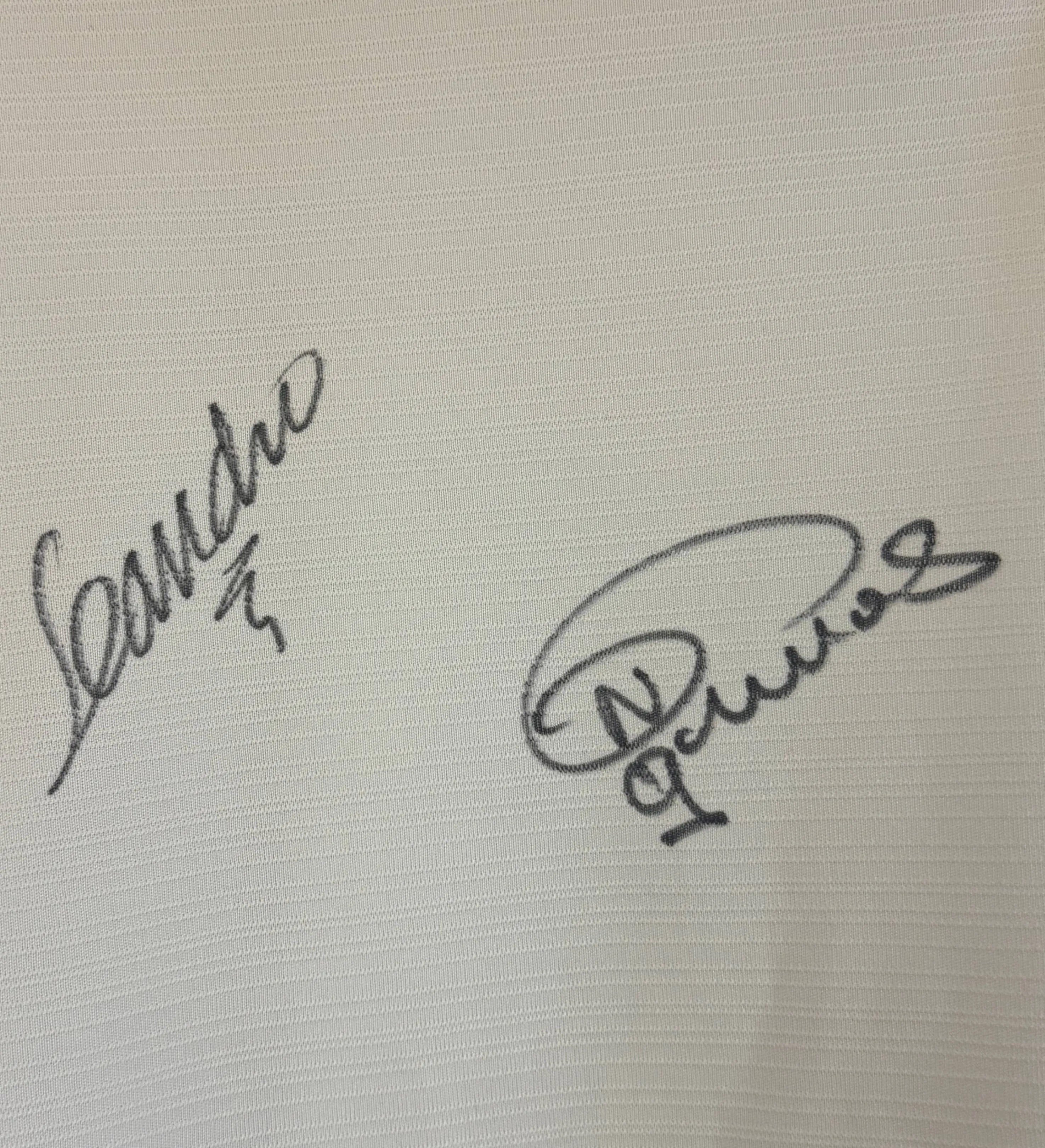 Camisa Flamengo Colecionável - Edição Especial 1981 - Certificada pelo Museu do Flamengo - Autografada por Leandro e Nunes - Edição 41/100 — imagem 3 de 3