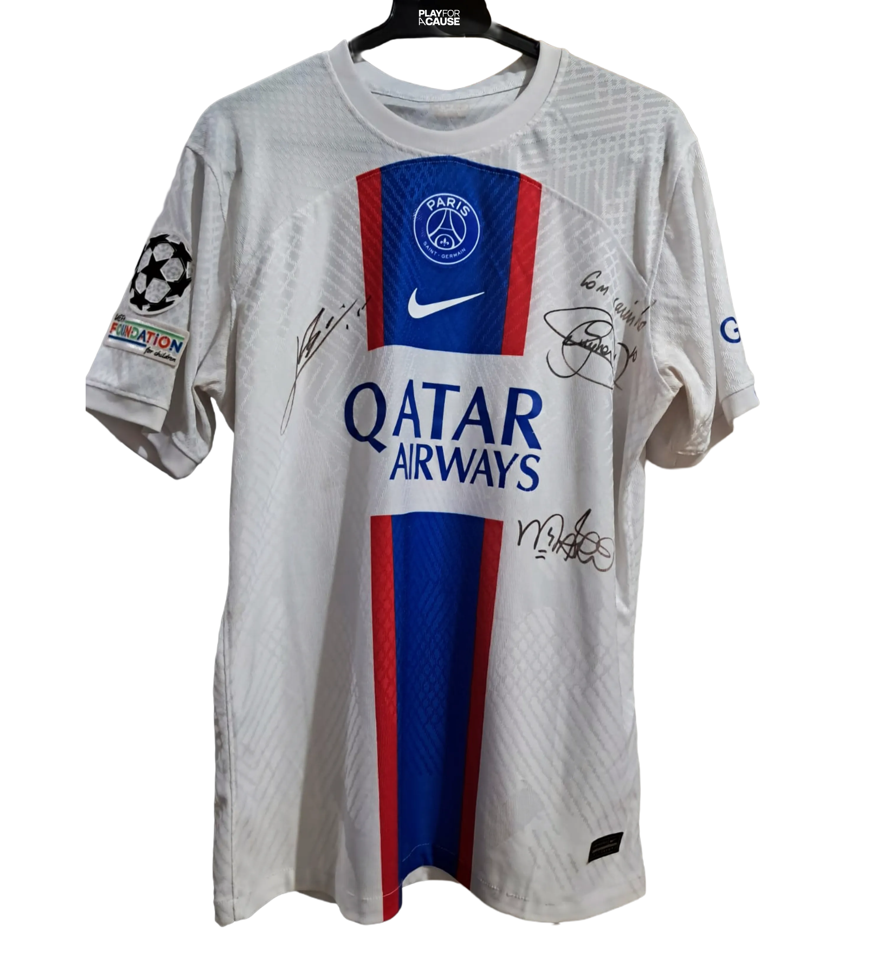 PSG Player-Issue Messi Jersey Signed by Messi, Neymar, and Marquinhos — imagem 1 de 5