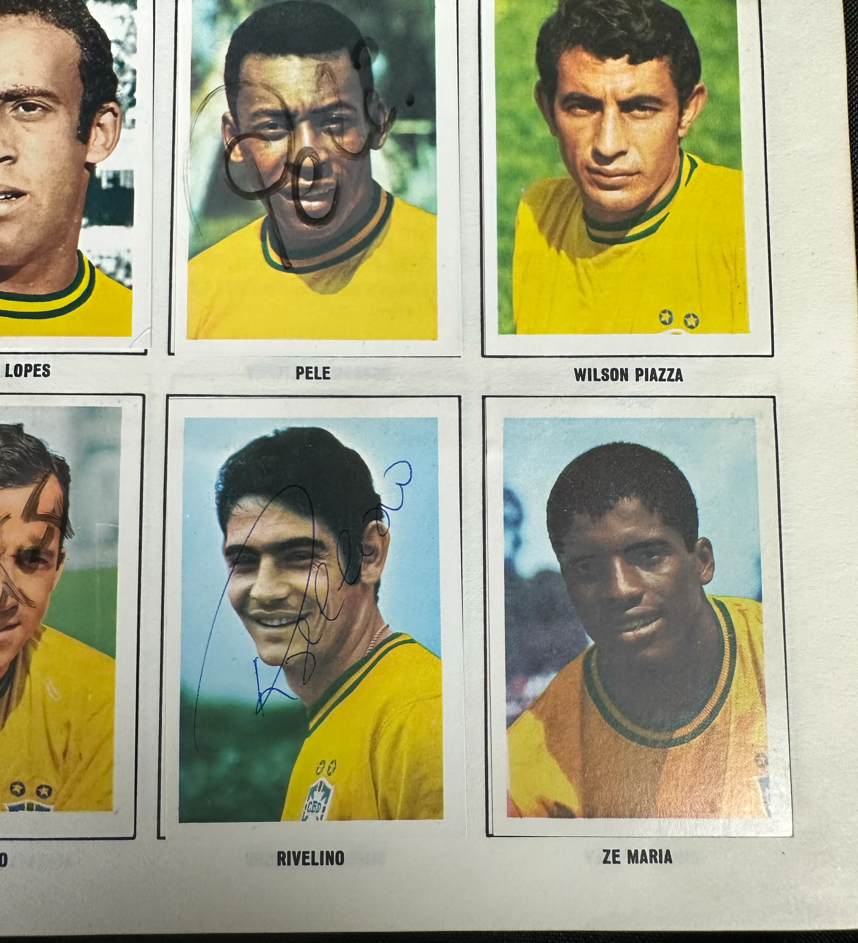 Álbum Oficial – Importado de Inglaterra – Copa Mundial de la FIFA 1970 – México 1970 – Completo / Totalmente Pegado – Autografiado por Pelé, Clodoaldo, Gérson, Jairzinho, Leão, Tostão y Rivelino — imagem 7 de 8