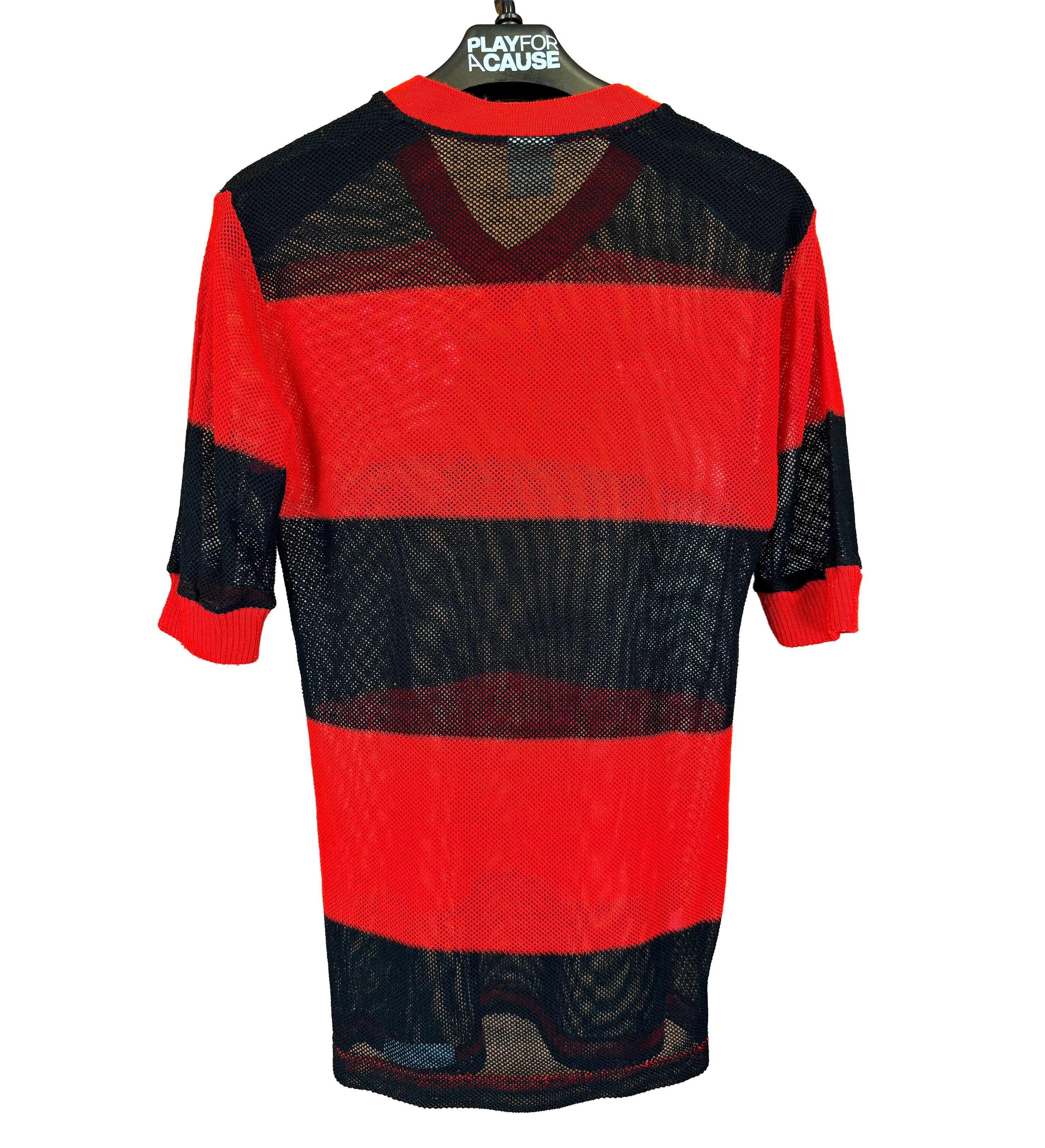 Camisa Flamengo Furadinha Libertadores 1981 Autografada pelo Ídolo Zico Foto de Autenticidade — imagem 2 de 5