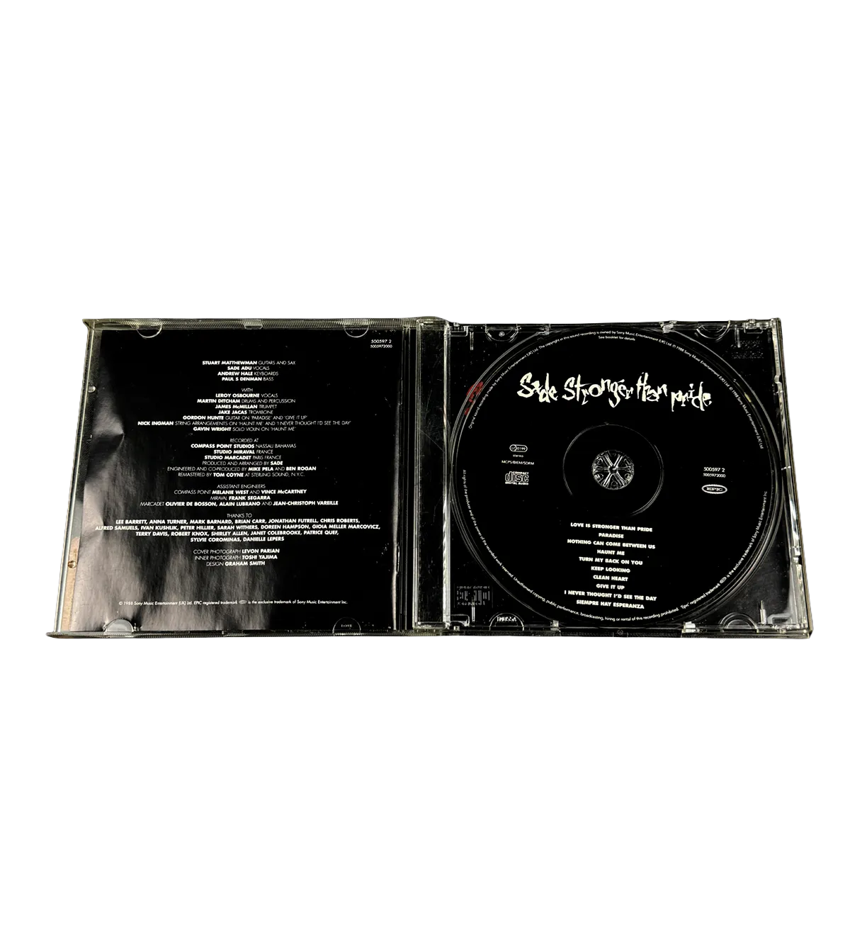 CD Autografado Sade Importado Stronger than Pride 1988 — imagem 3 de 4