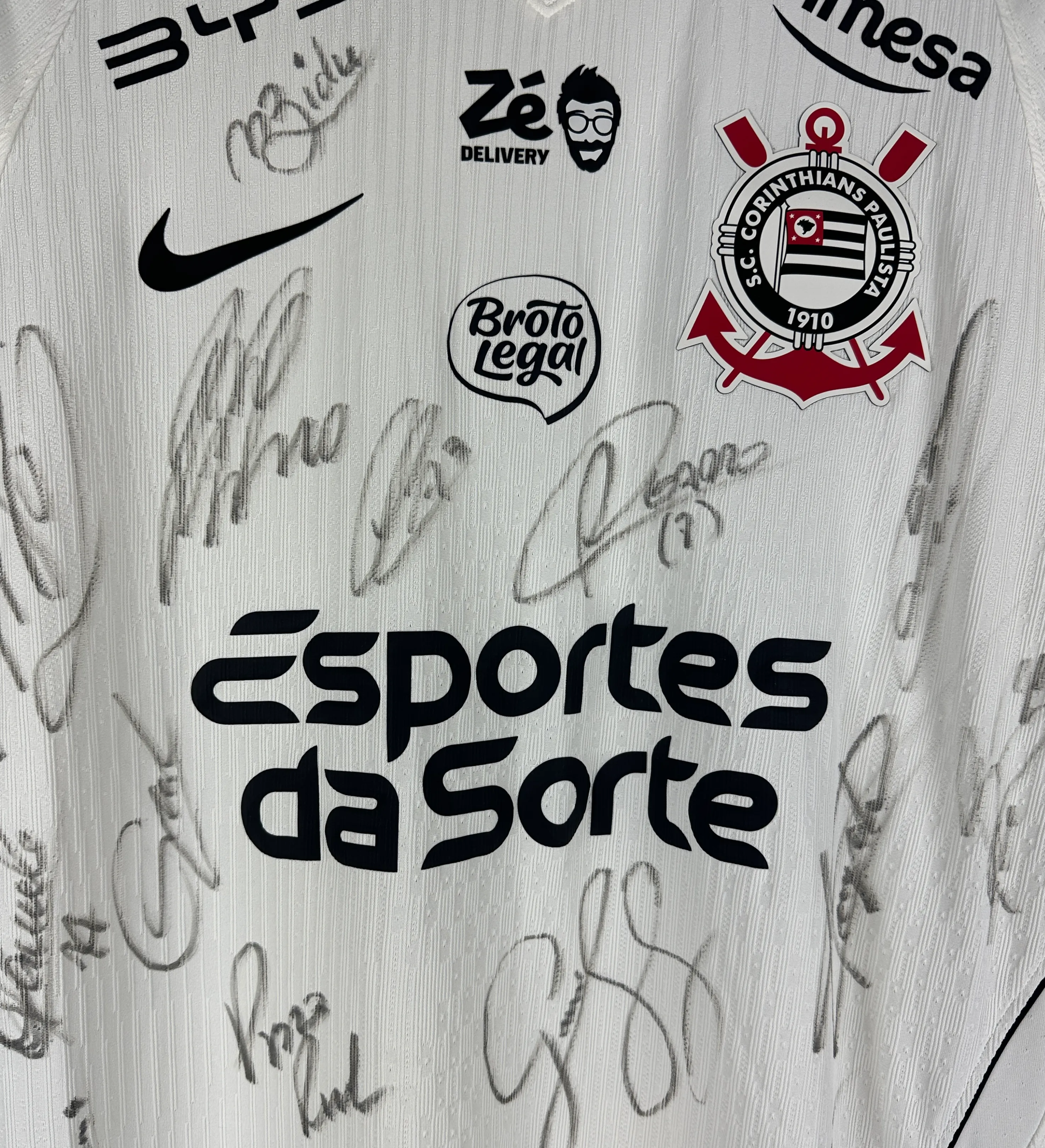 Camisa Corinthians Garro Modelo Jogador Brasileirão 2026 Autografada por Todo o Elenco — imagem 3 de 4