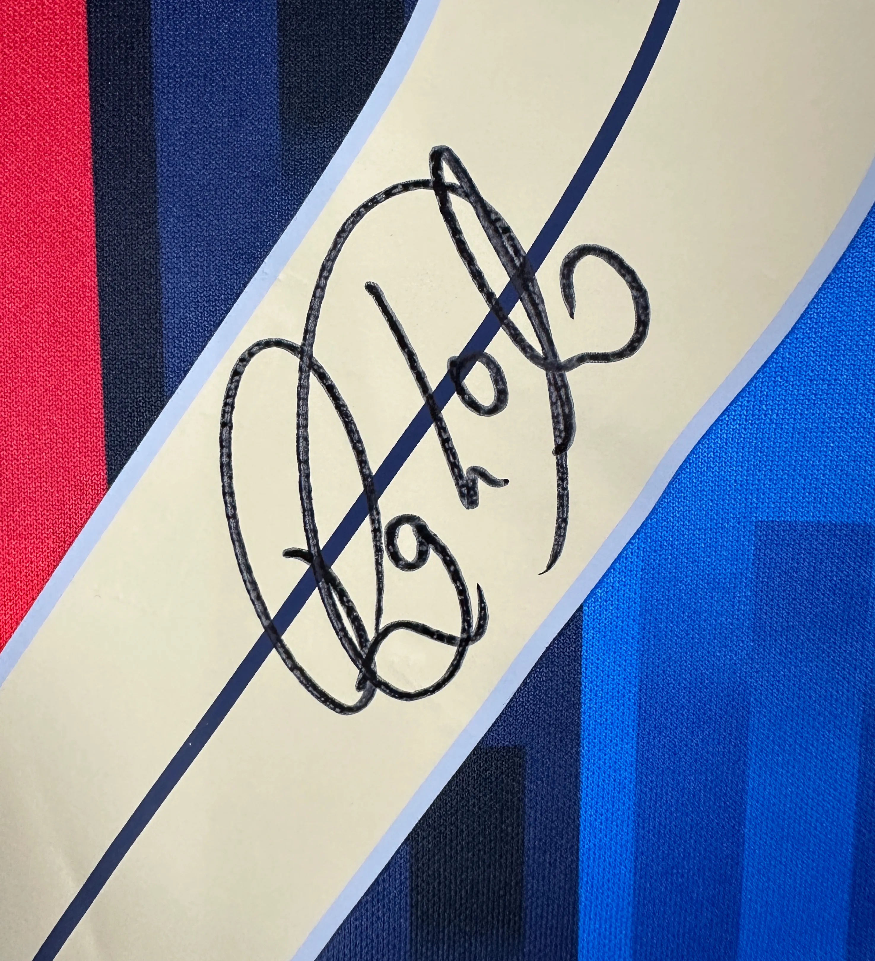 Camisa Retrô Barcelona Raphinha Temporada 2022 Autografada — imagem 3 de 5