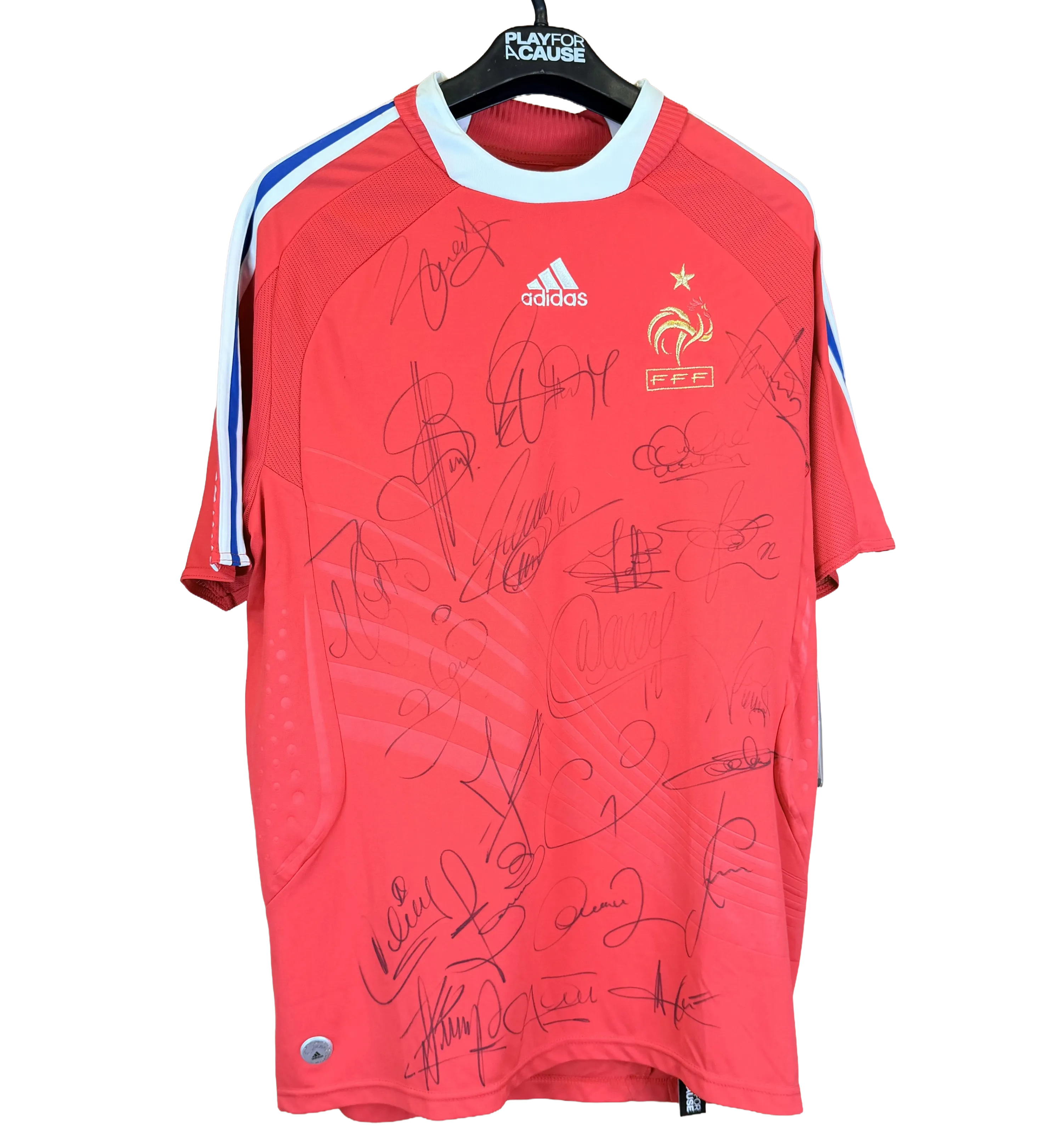 announcements/37b55bf4-75ed-4372-9704-dbe12ba25477/1785343155792-Camisa-Franca-Modelo-Torcedor-2008-Autografada-Thierry-Henry-Frente.webp