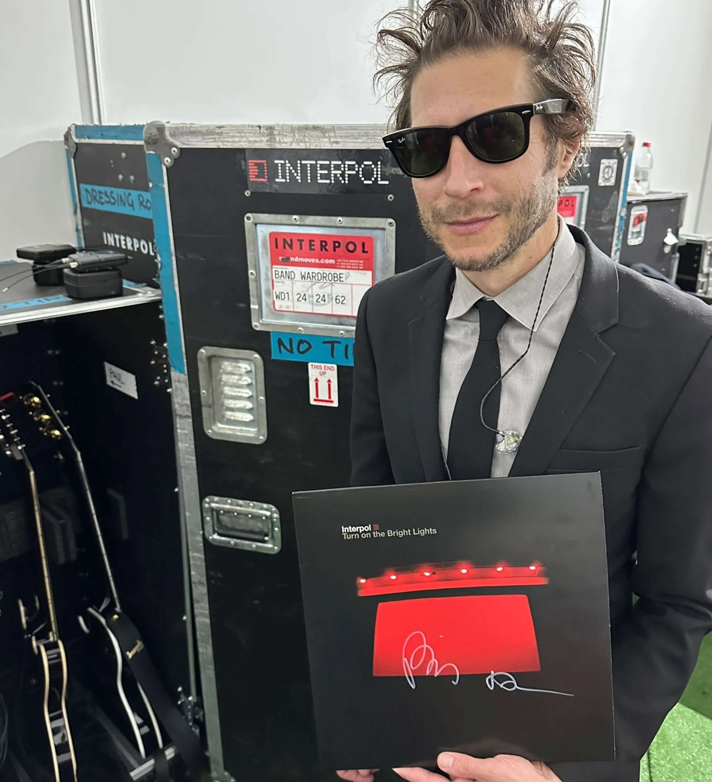 Vinil Autografado Interpol — imagem 3 de 3