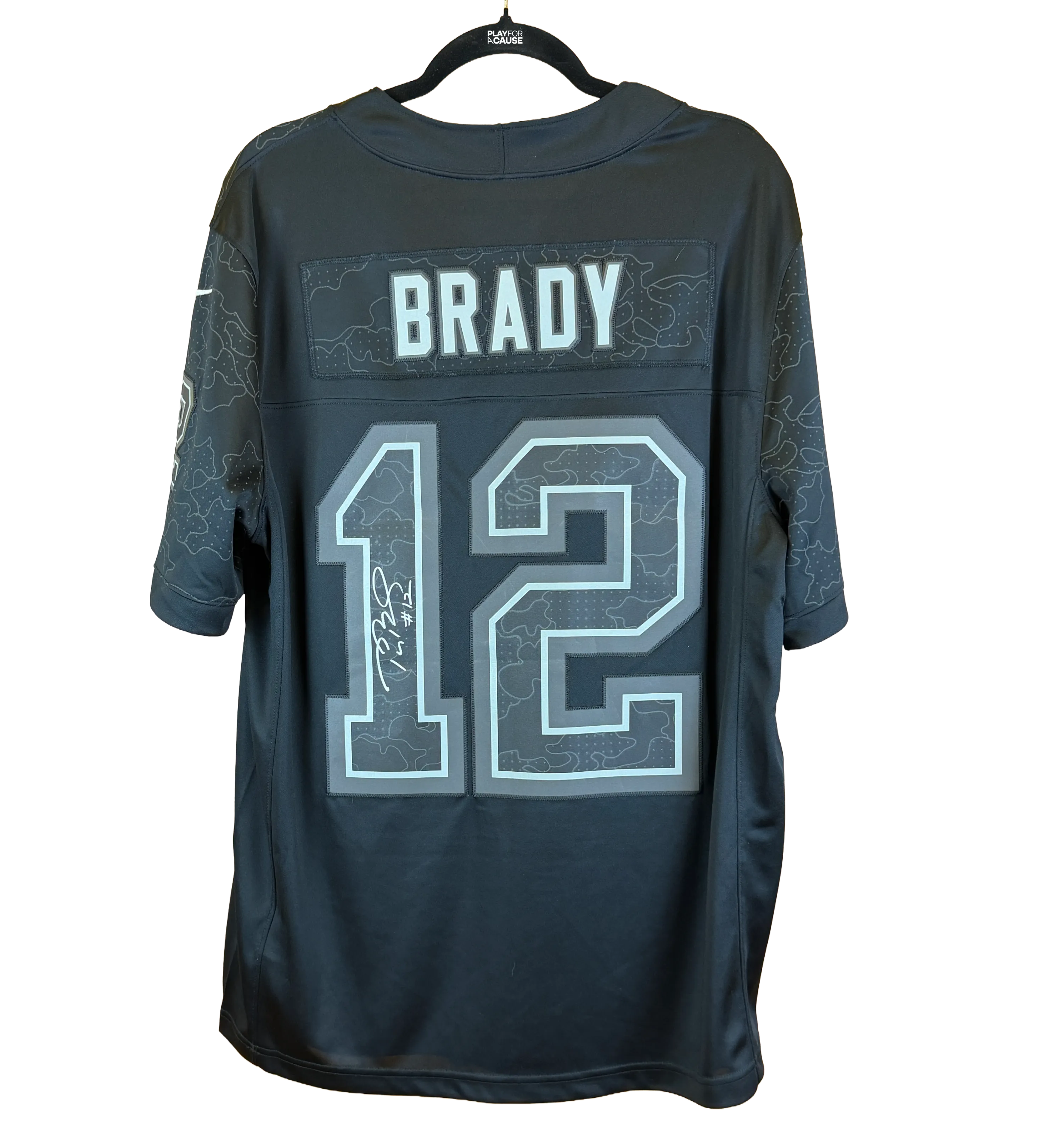 Camisa Oficial Edição Limitada Tampa Bay Buccaneers Tom Brady All Black Temporada 2022 Autografada pelo Ídolo — imagem 2 de 3