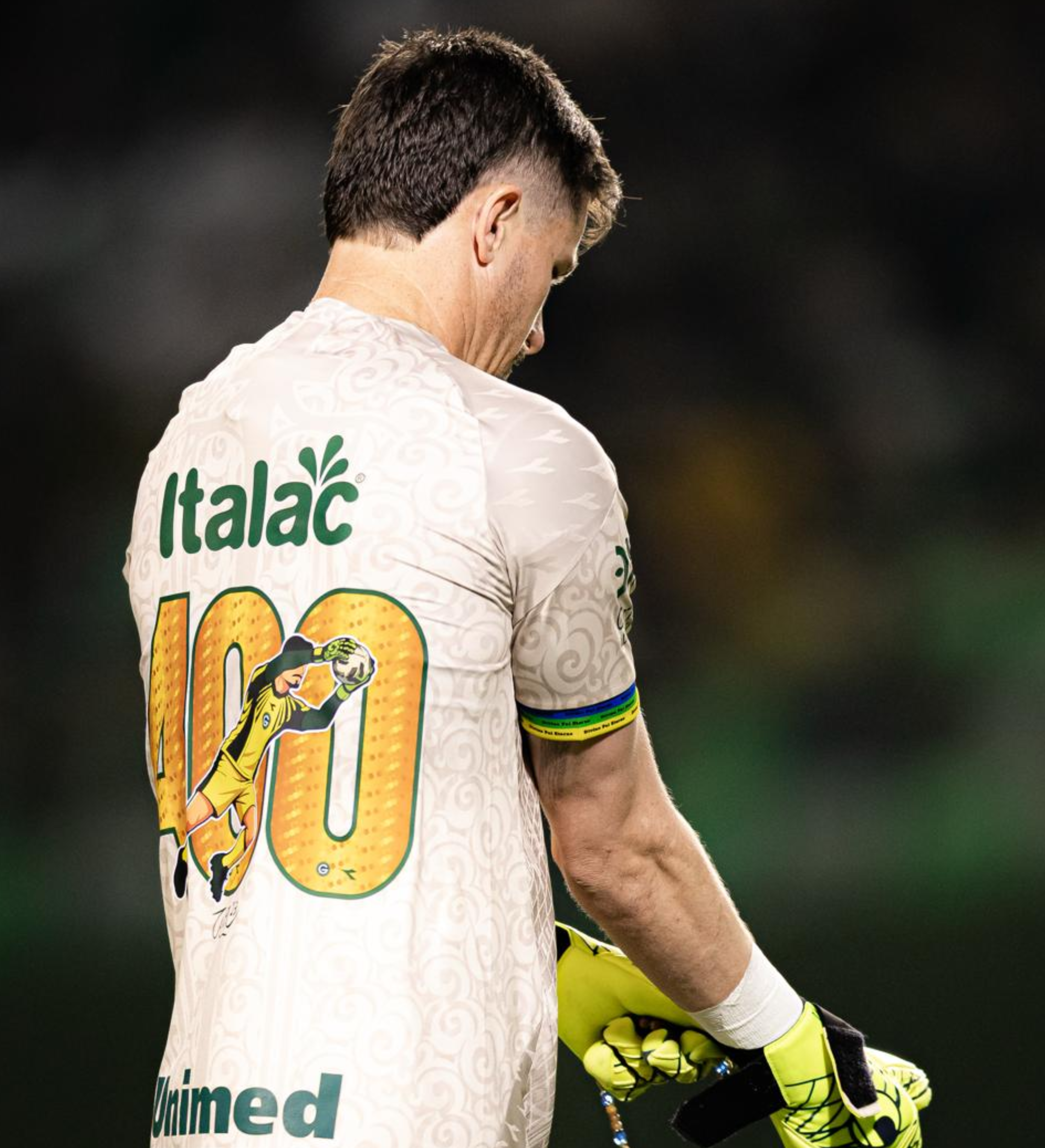 Camisa Goiás Tadeu Especial 400 jogos GOI x SBC Usada e Autografada + Entrega Presencial com Tadeu no CT — imagem 5 de 7