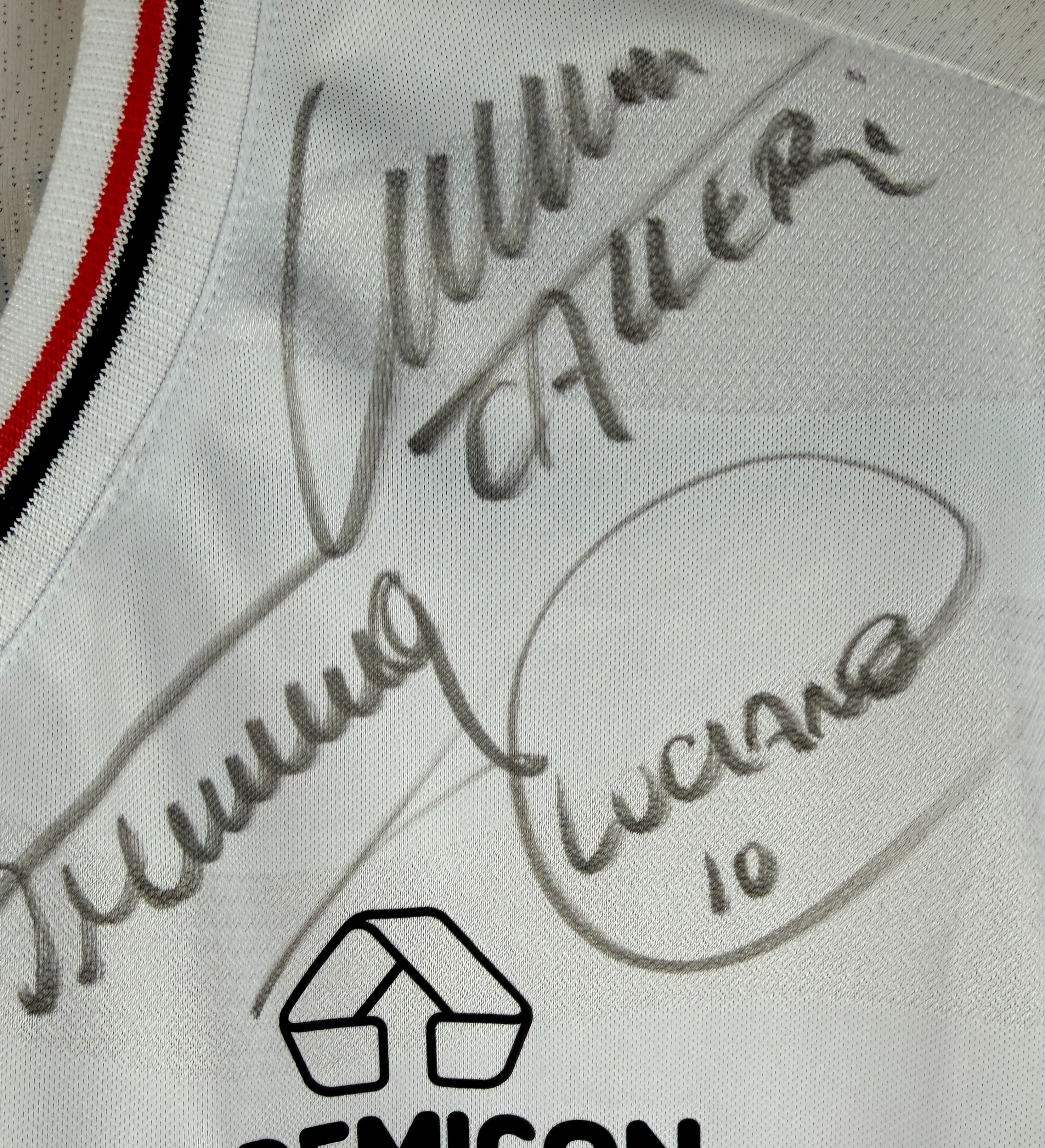 São Paulo Jersey – Lucas Moura – Copa Libertadores 2025 – Alianza Lima 0 x 2 São Paulo – Signed by the Entire Squad — imagem 5 de 5