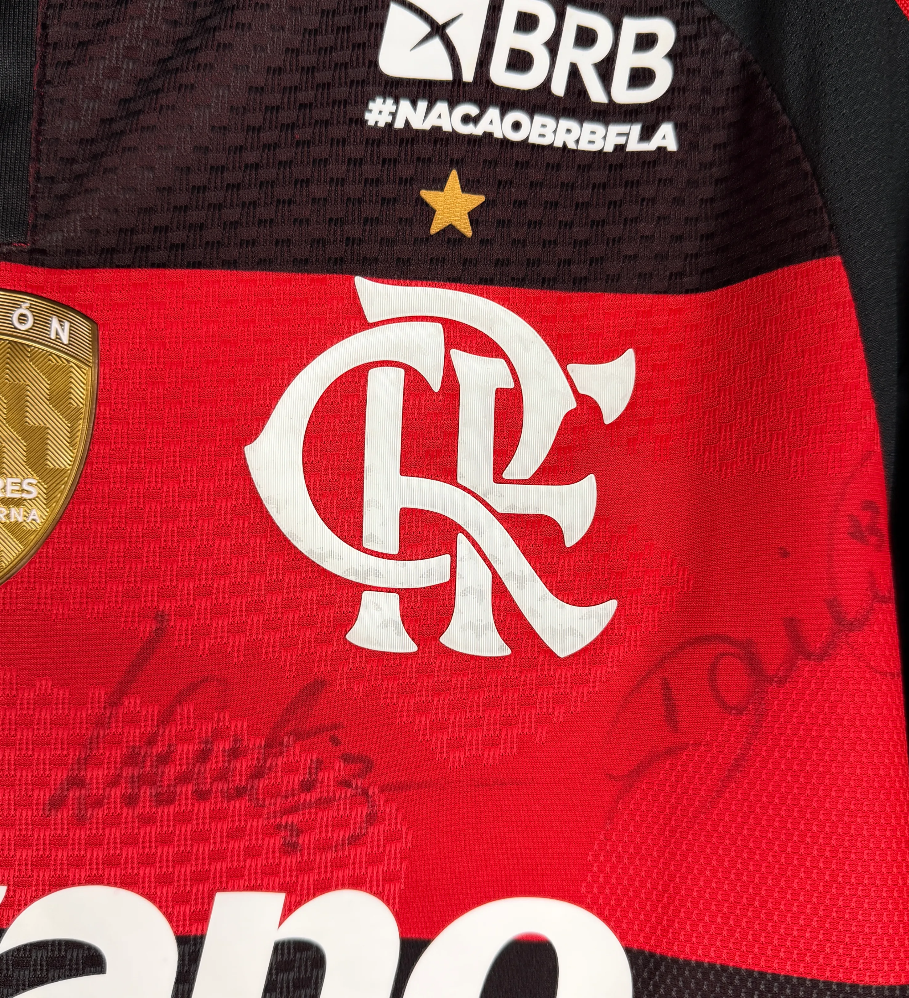 Camisa Flamengo Arrascaeta Copa do Brasil 2026 Flamengo 2 x 1 Vitória Autografada pelo Elenco — imagem 3 de 3