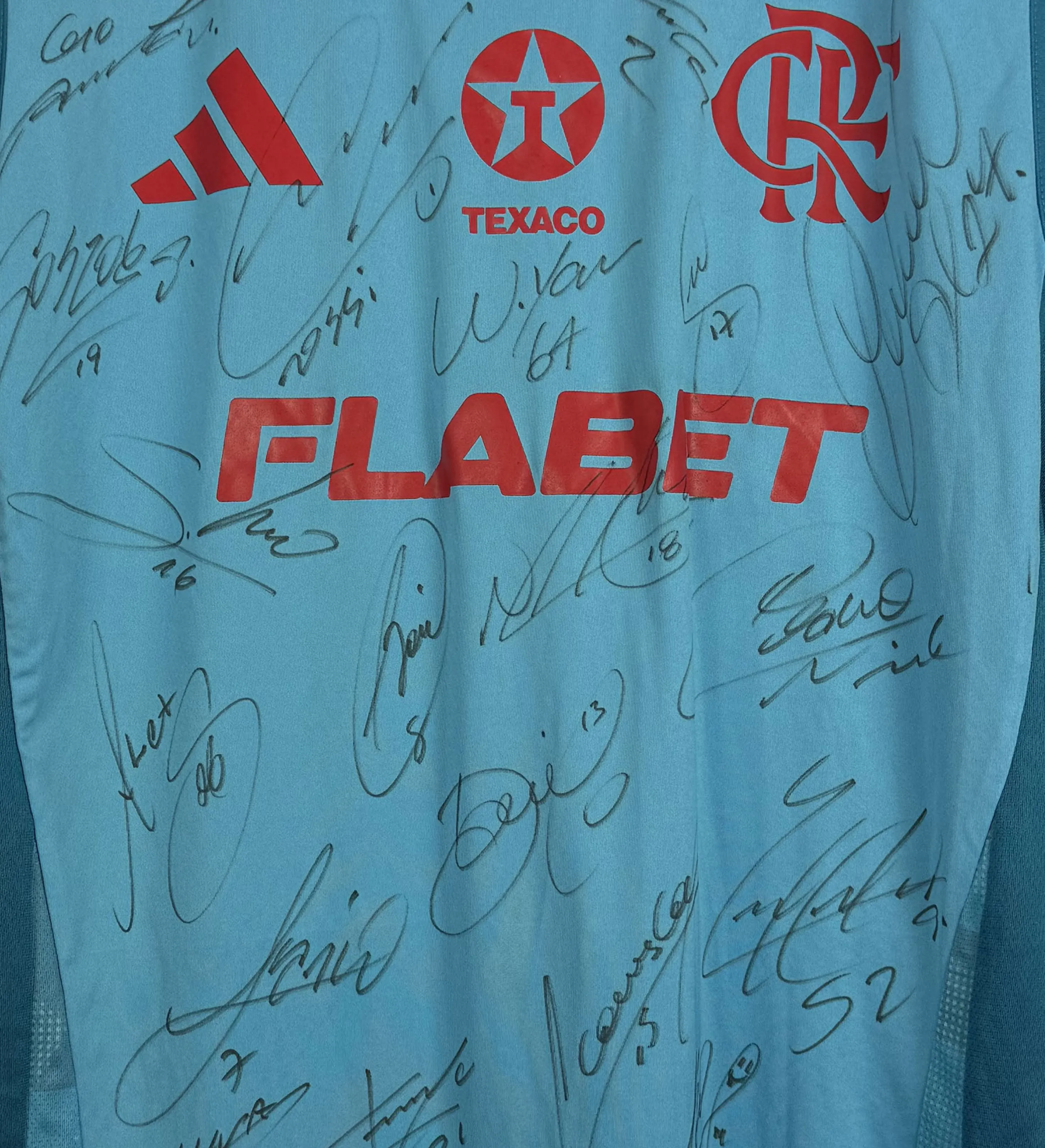 Regata de Treino Flamengo Modelo Jogador Azul Temporada 2025 Autografada pelo Elenco — imagem 3 de 3