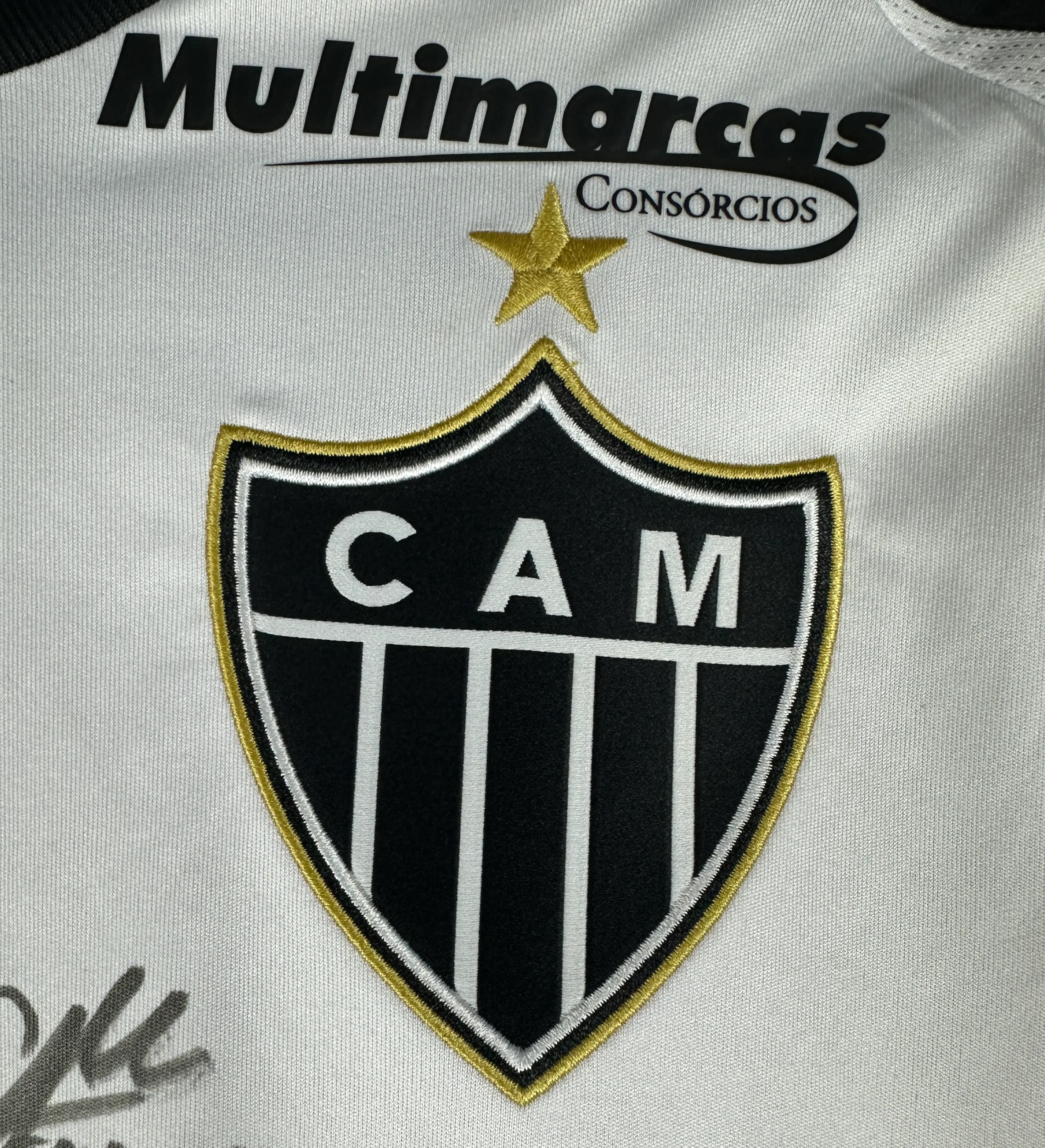 Camiseta del Clube Atlético Mineiro – Igor Gomes – SPT vs. CAM – Campeonato Brasileiro Série A 2025 – Usada y Firmada por el Crack — imagem 6 de 6