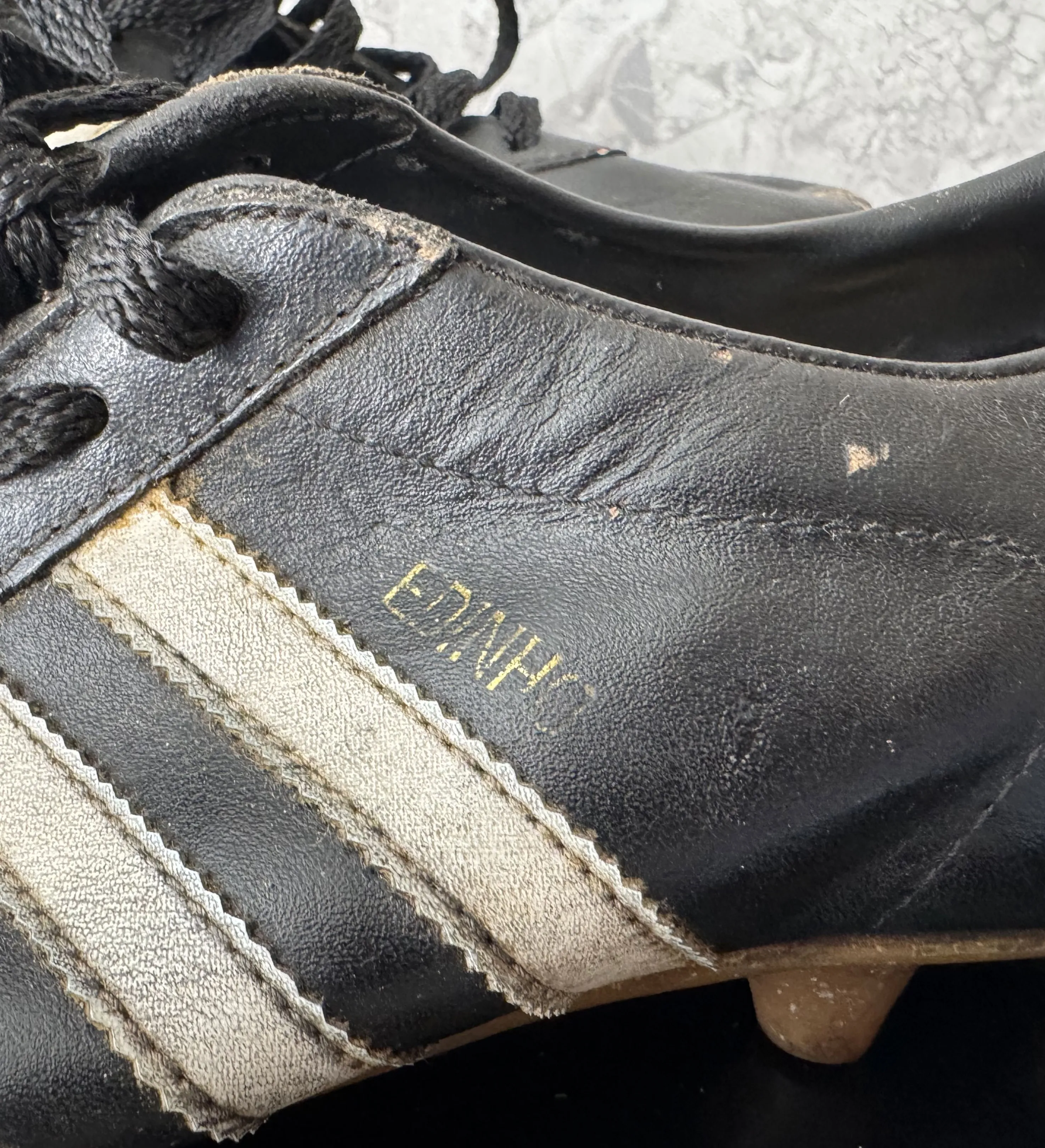 Chuteira Edinho Temporada Anos 80 Usada Pelo Craque — imagem 5 de 7
