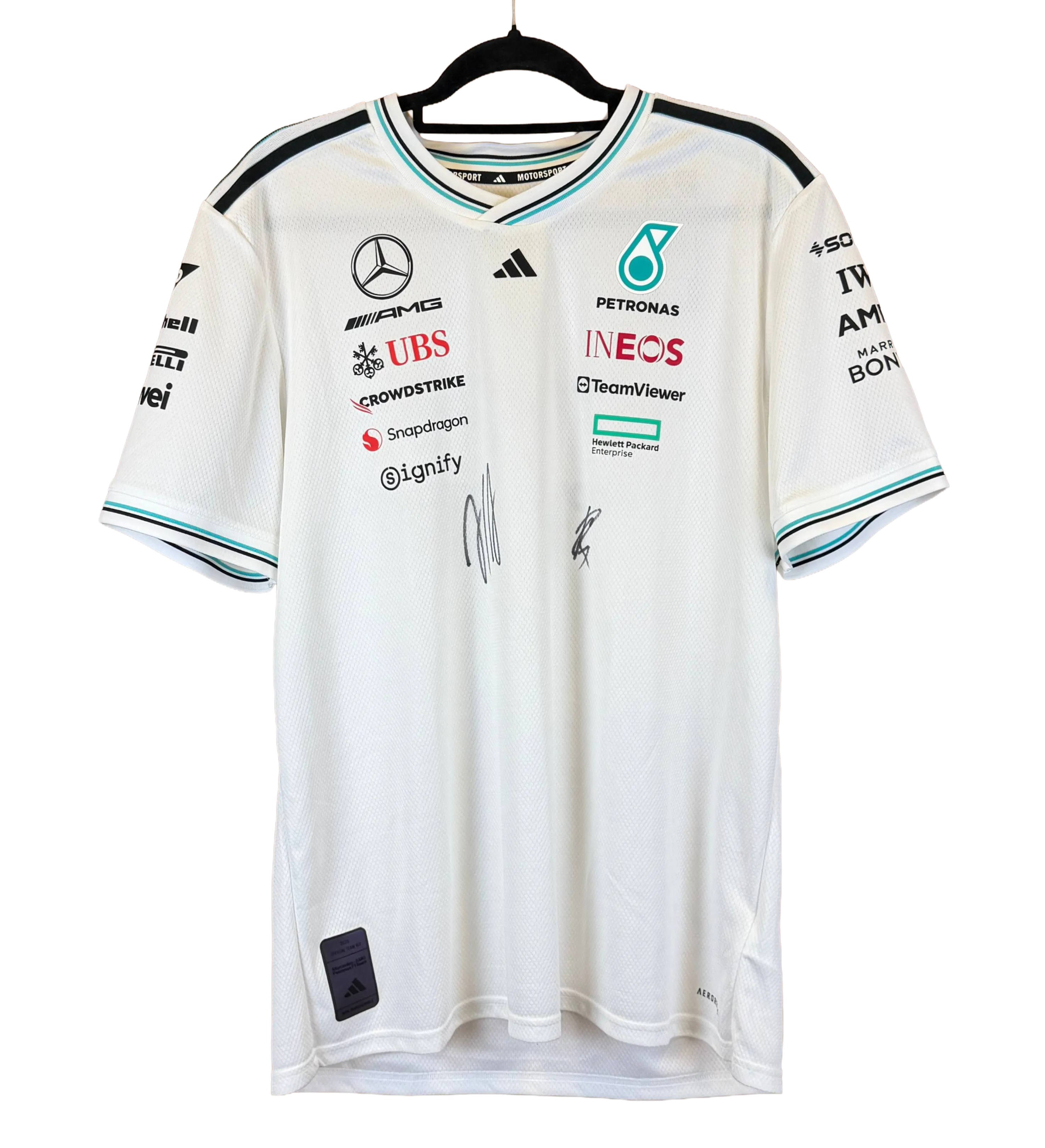 announcements/5535f584-203c-434c-9551-9528f08d7e61/1786039405709-camisa-mercedes-amg-george-russel-e-kim-antonelli-autografada-pelos-pilotos-1.webp