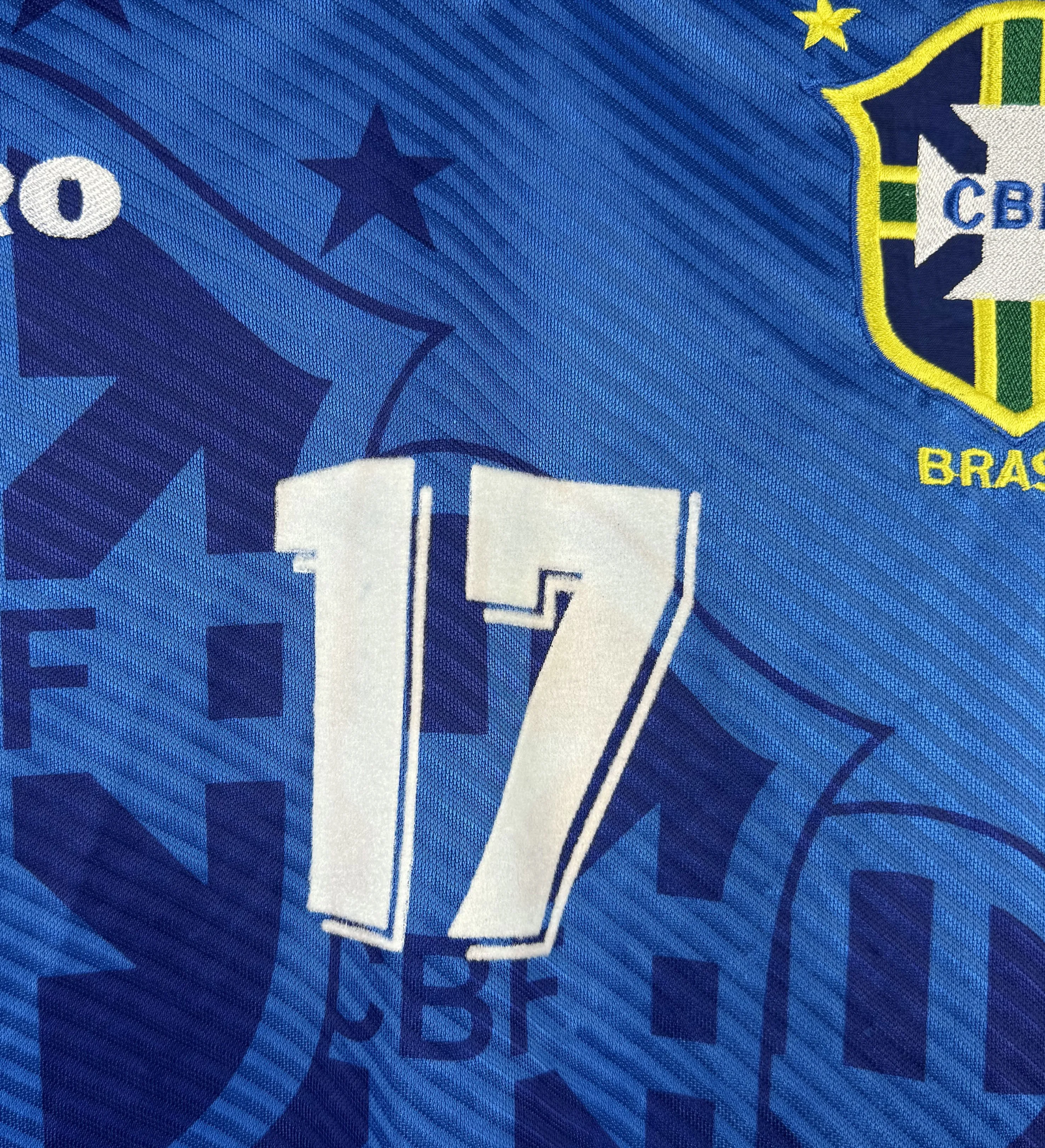 Brazil National Football Team Shirt – No. 17 (Doriva) – 1995/96 Model – Match Prepared (Copa América, Copa Umbro and International Friendlies) — imagem 3 de 3
