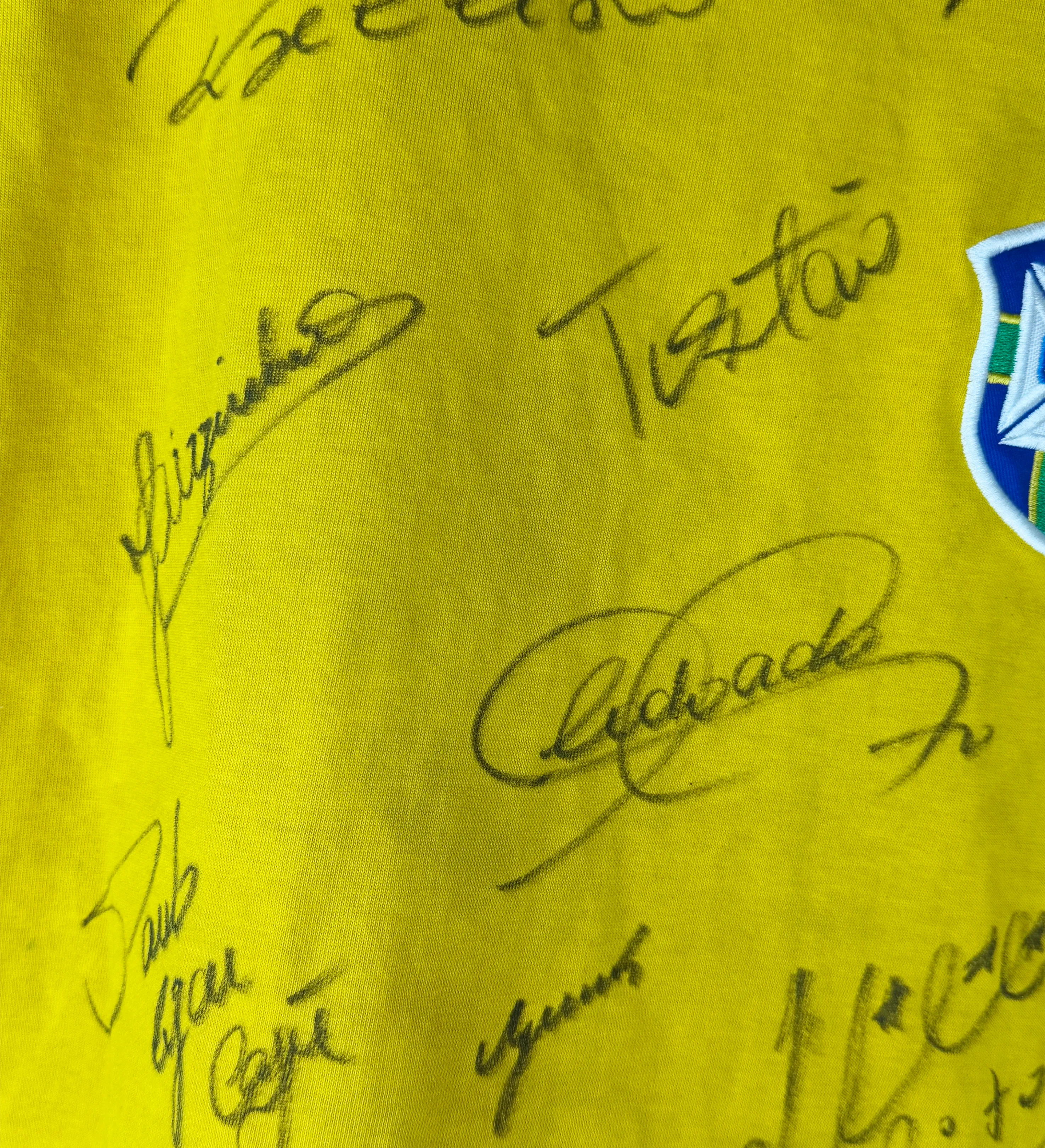 Camiseta Brasil Pelé Réplica Athleta 1970 Autografiada por los Campeones del Tri — imagem 3 de 7