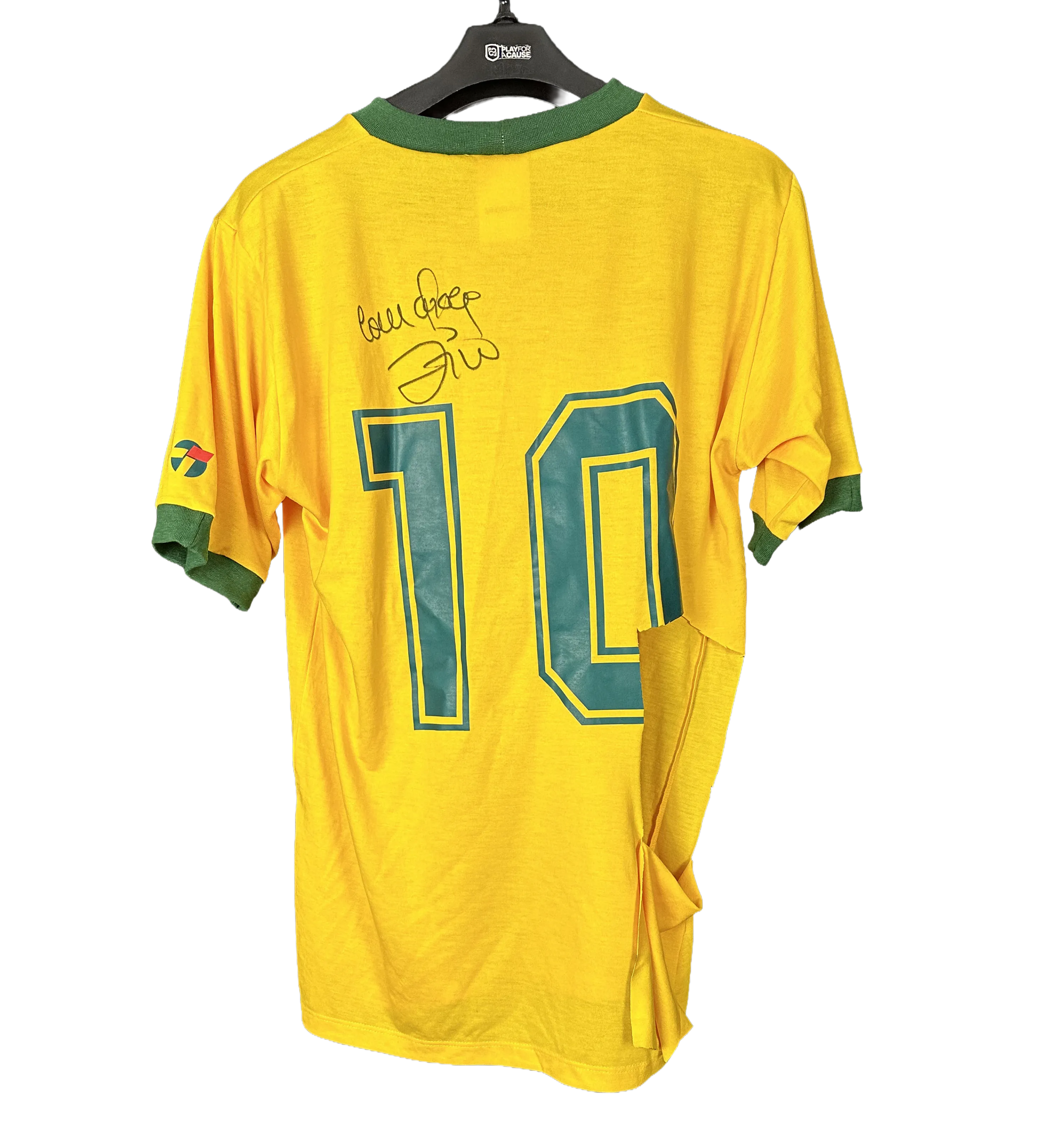 Brazil Shirt - Zico #10 - Replica - 1982 FIFA World Cup - Brazil vs Italy - Torn - Autographed by the Icon - With Photo Proof of Zico Signing + Framed Autographed Photo of Zico with the Shirt Torn by Gentile — imagem 2 de 3