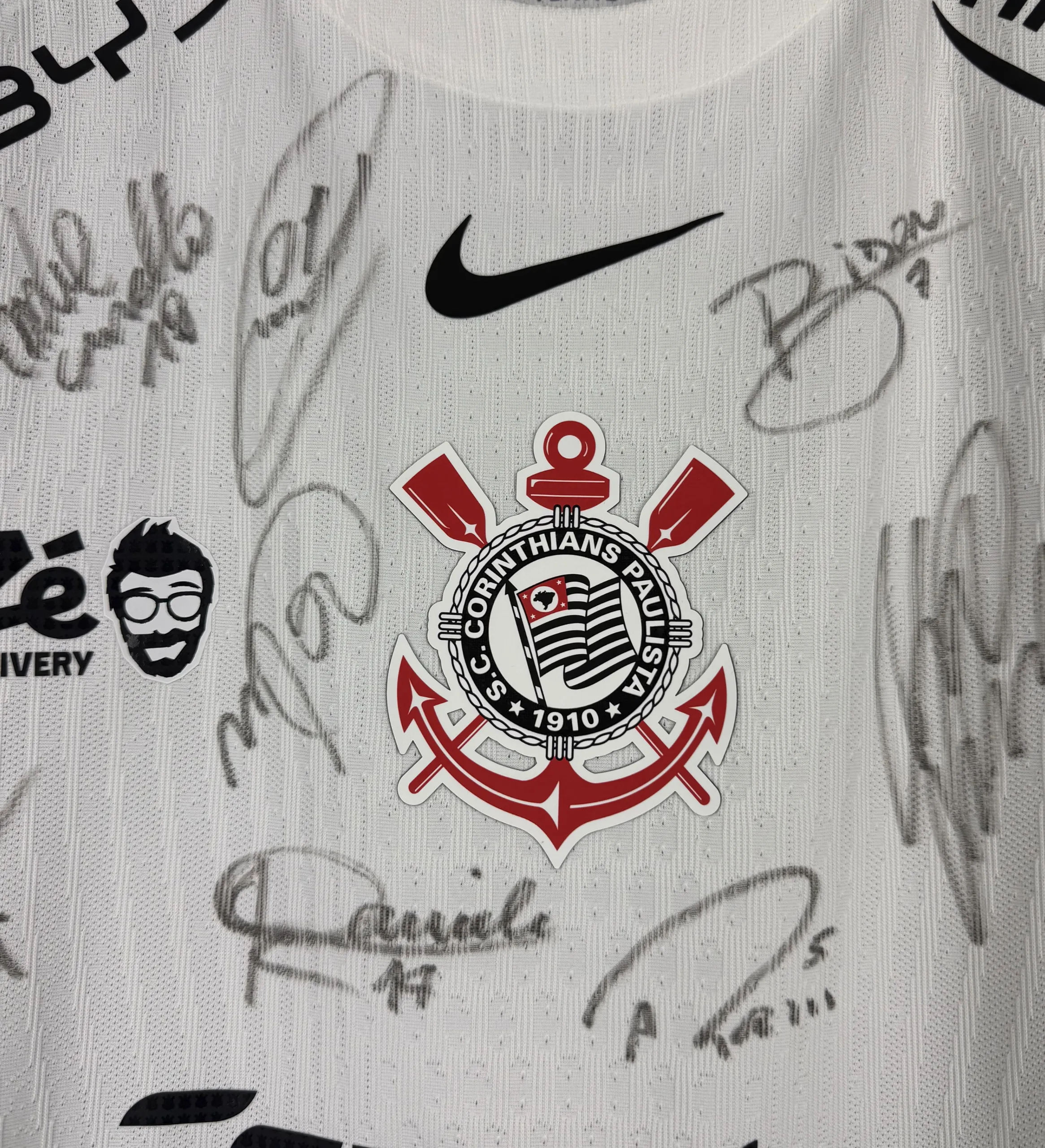 Camisa Corinthians Bidon Campeão da Supercopa do Brasil 2026 Autografada por Todo o Elenco — imagem 3 de 3