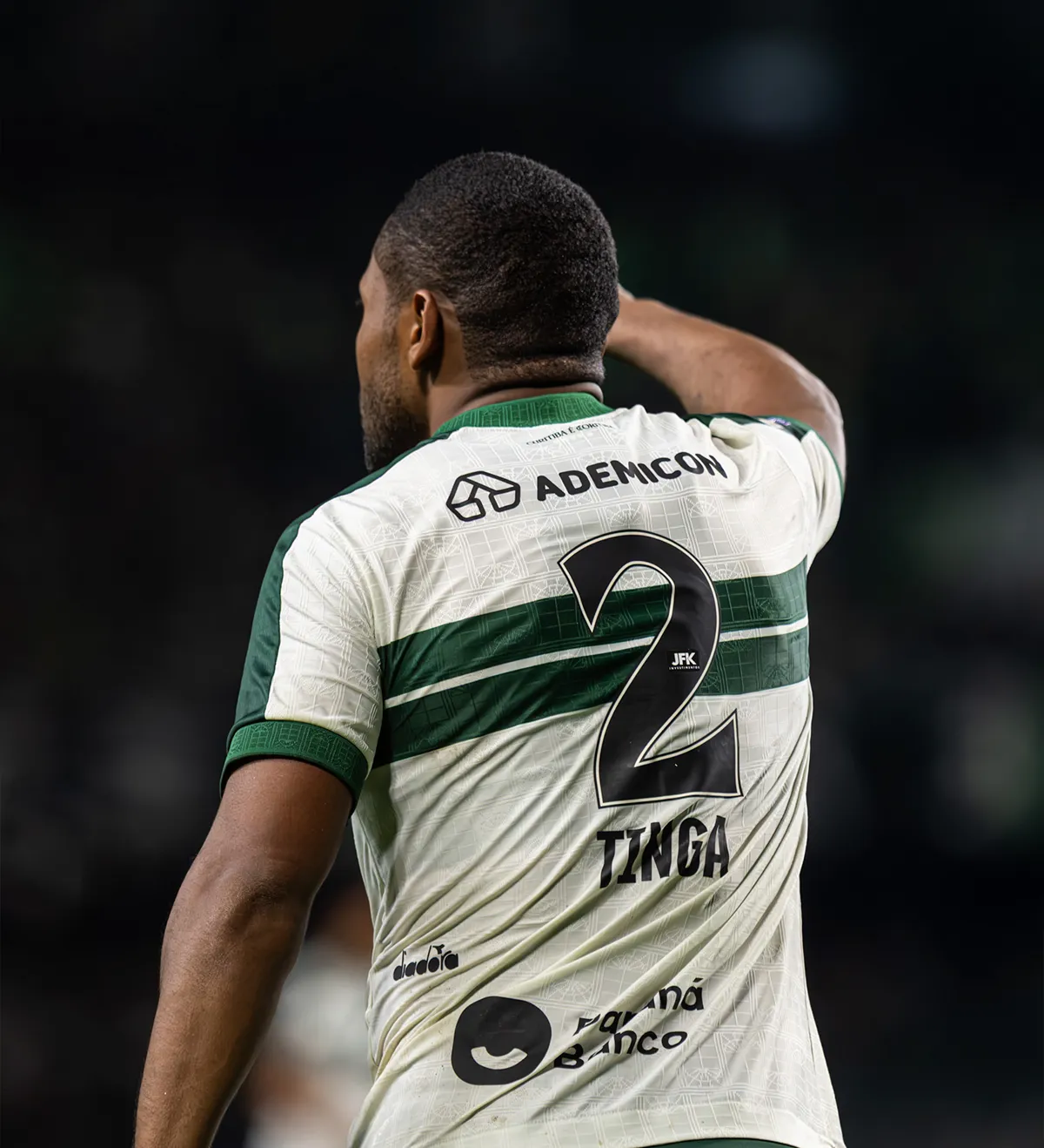 Camisa Coritiba Tinga Especial Jonny Butcher CFC 2 x 1 CHA Brasileirão 2026 Usada e Autografada Pelo Jogador — imagem 2 de 3