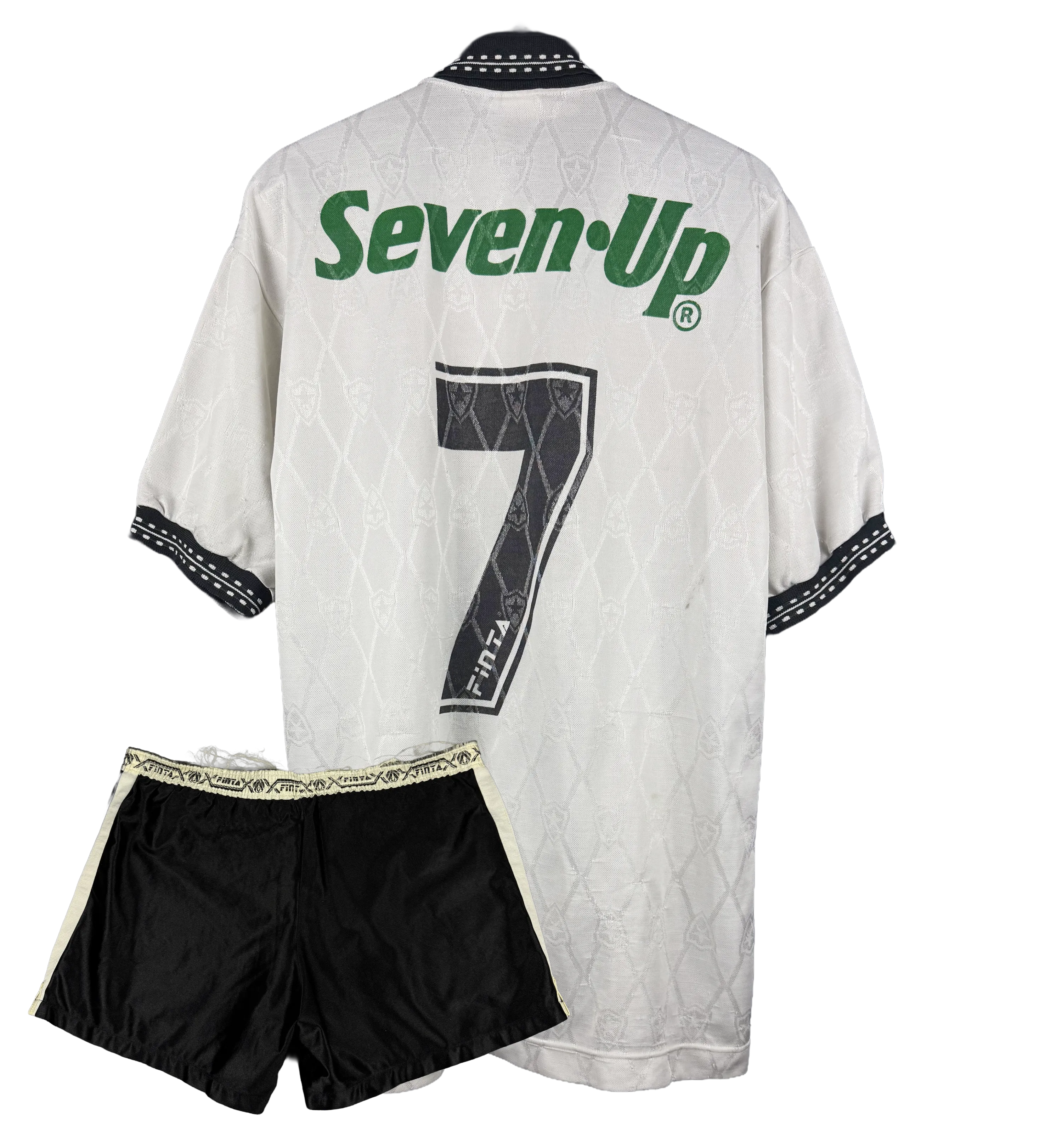 Official Botafogo de Futebol e Regatas Kit (White Shirt + Black Shorts) – Túlio Maravilha #7 – 1995 Season – Brazilian Champion – Signed by the Club Legend — imagem 2 de 8