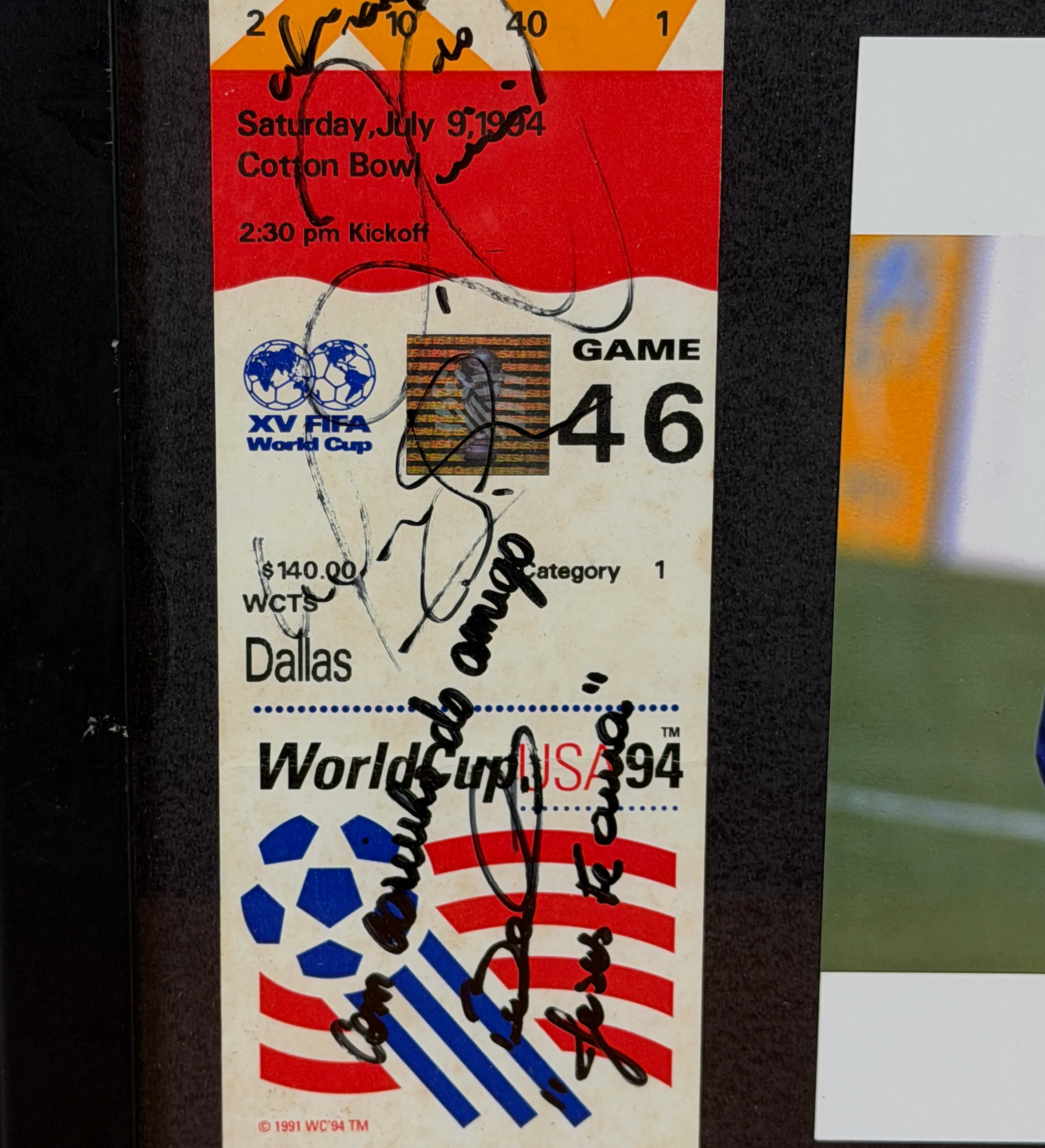 Quadro Ingresso Original Copa do Mundo 1994 BRA 3 x 2 HOL Autografado por Bebeto Romário e Mazinho + Foto da Comemoração Histórica no Gol do Bebeto — imagem 2 de 3