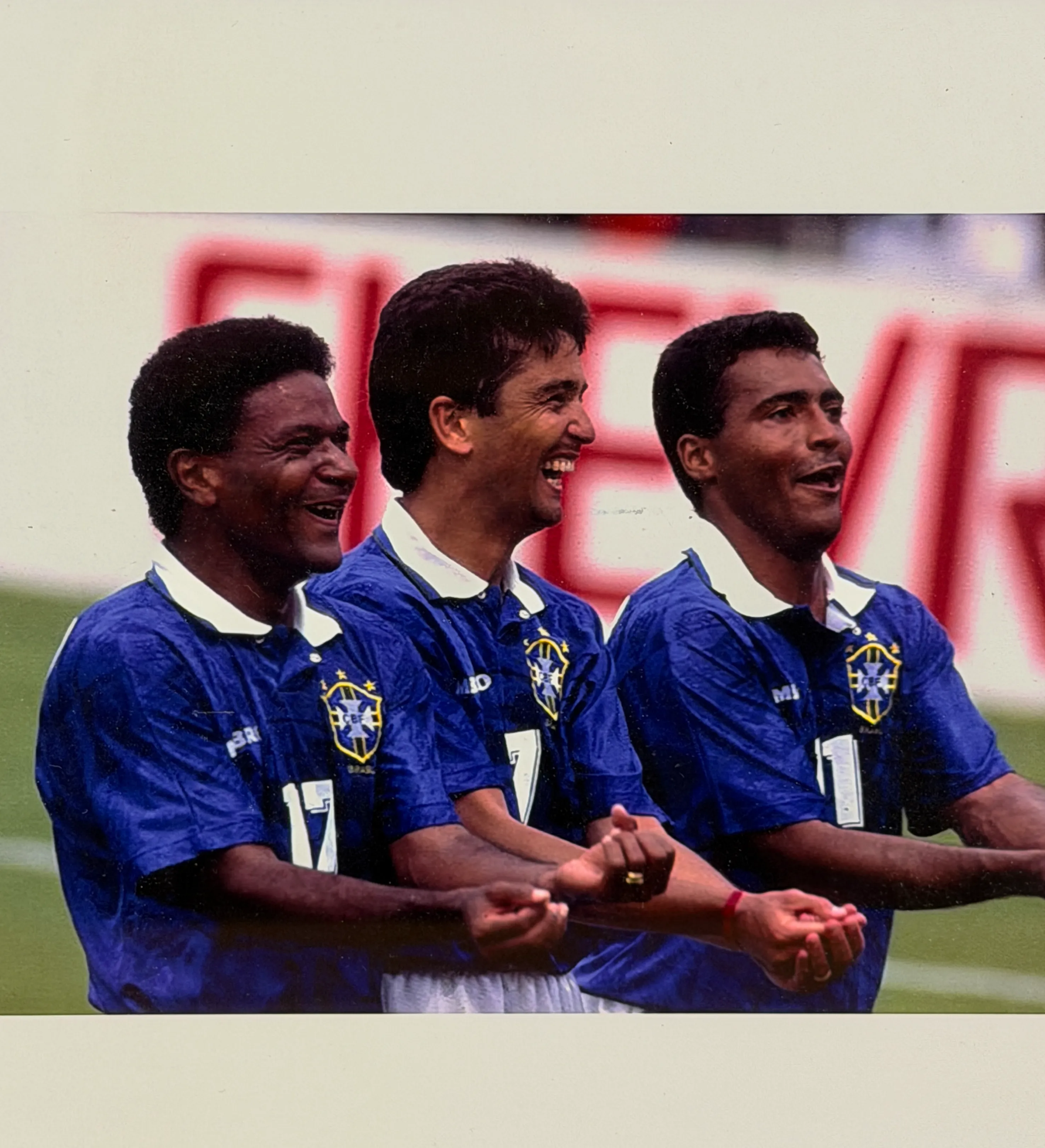 Quadro Ingresso Original Copa do Mundo 1994 BRA 3 x 2 HOL Autografado por Bebeto Romário e Mazinho + Foto da Comemoração Histórica no Gol do Bebeto — imagem 3 de 3