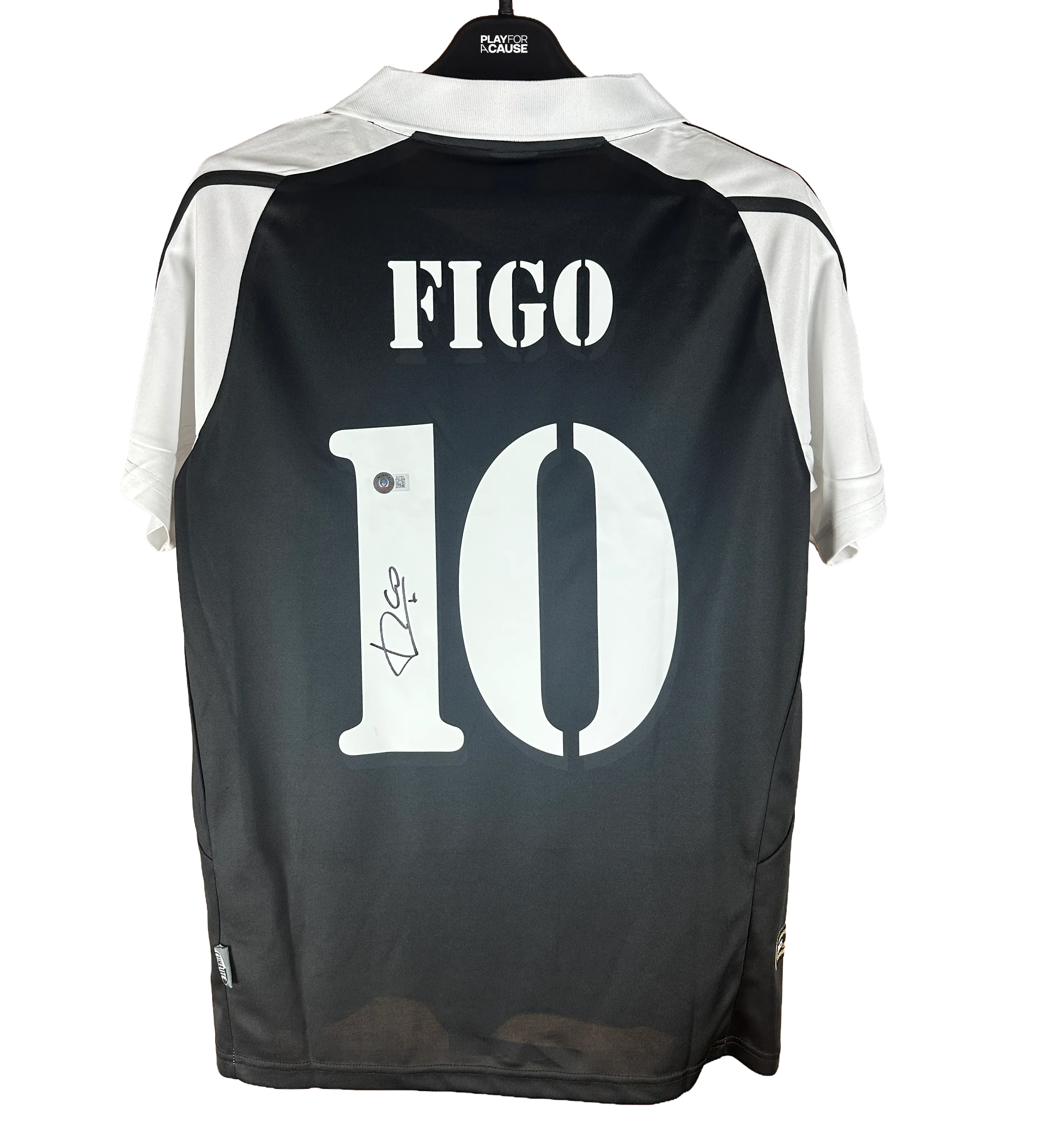 Camisa Retrô Real Madrid Luís Figo Temporada 2001/2002 Autografada — imagem 2 de 4