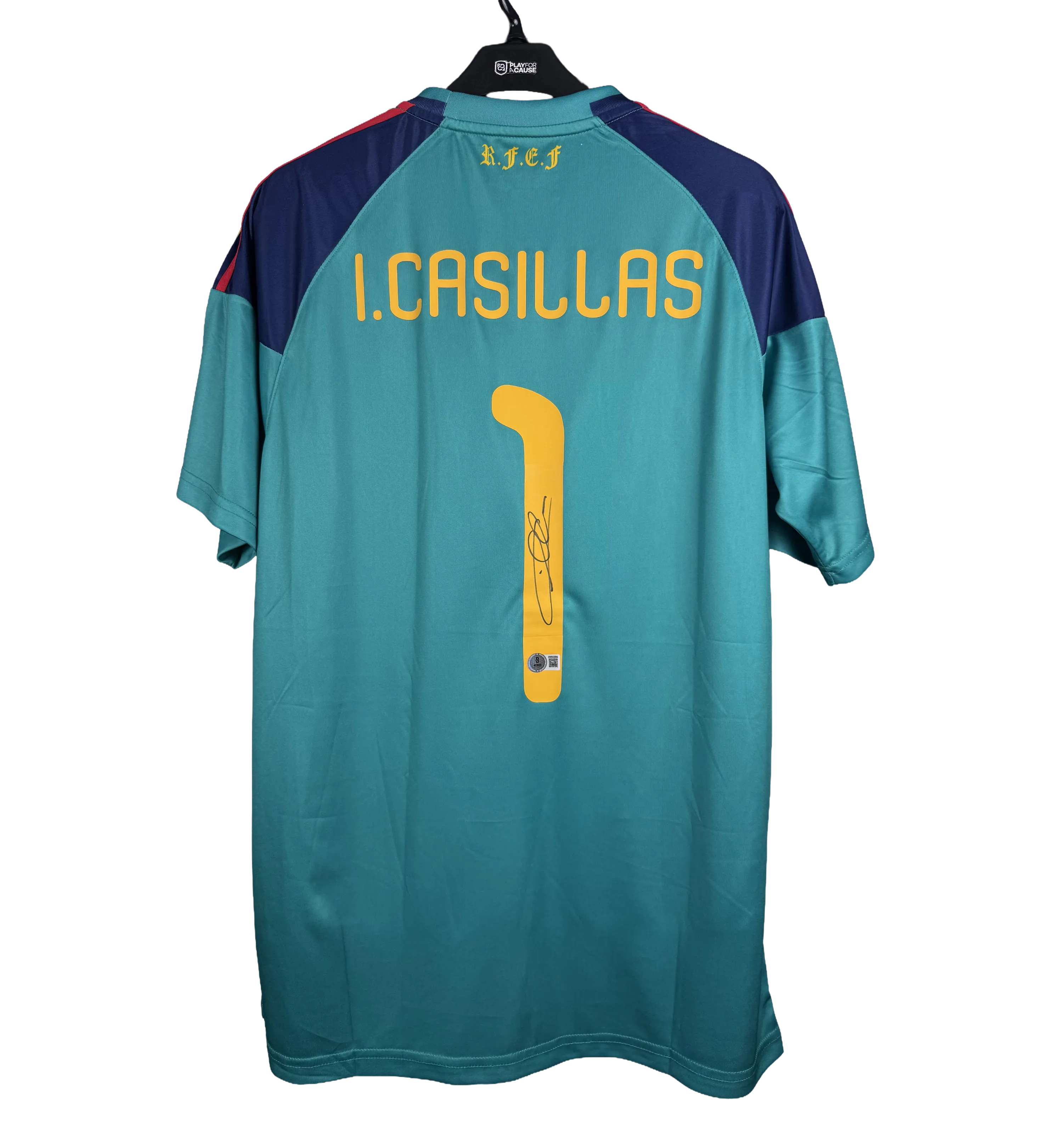 Camiseta España – Casillas – Temporada 2011 – Autografiada por el Crack – Certificación Internacional — imagem 2 de 2