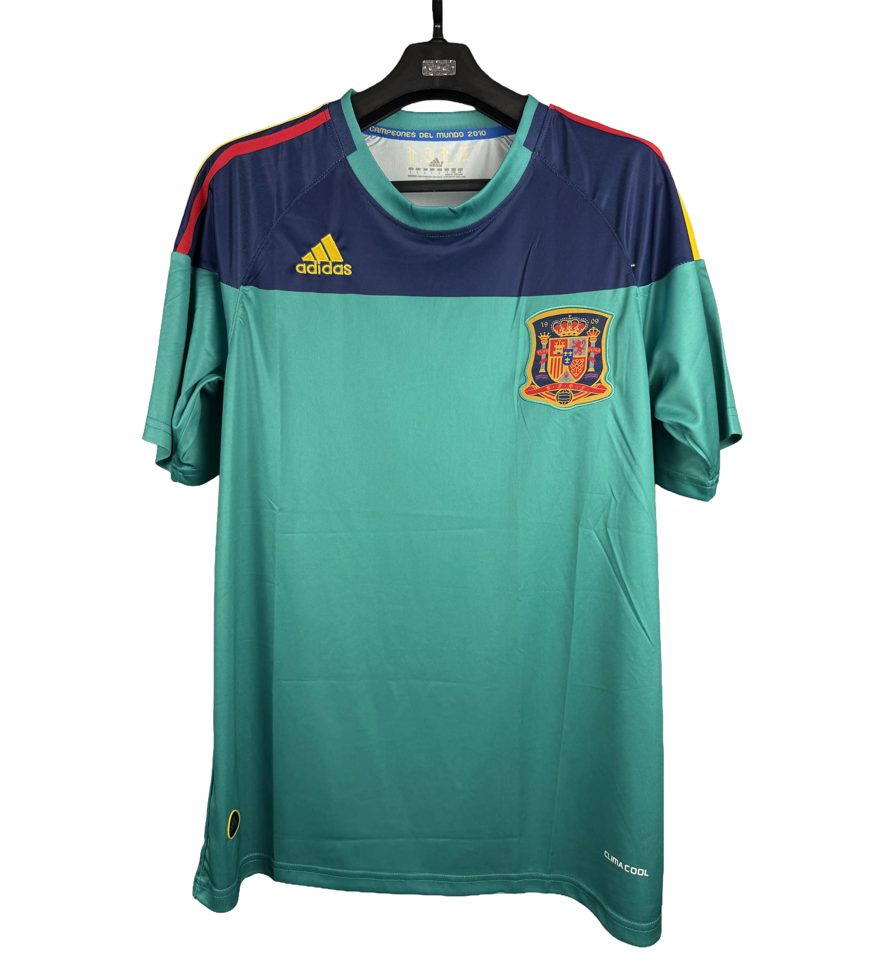 Camiseta España – Casillas – Temporada 2011 – Autografiada por el Crack – Certificación Internacional — imagem 1 de 2