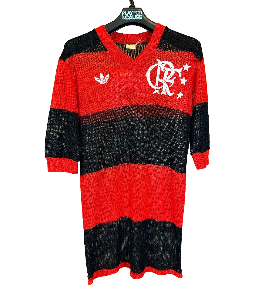 announcements/88c2689b-3ff4-44cf-adb0-2bc55b211e37/1791563640794-camisa-flamengo-leandro-2-libertadores-1981-autografada-1.webp
