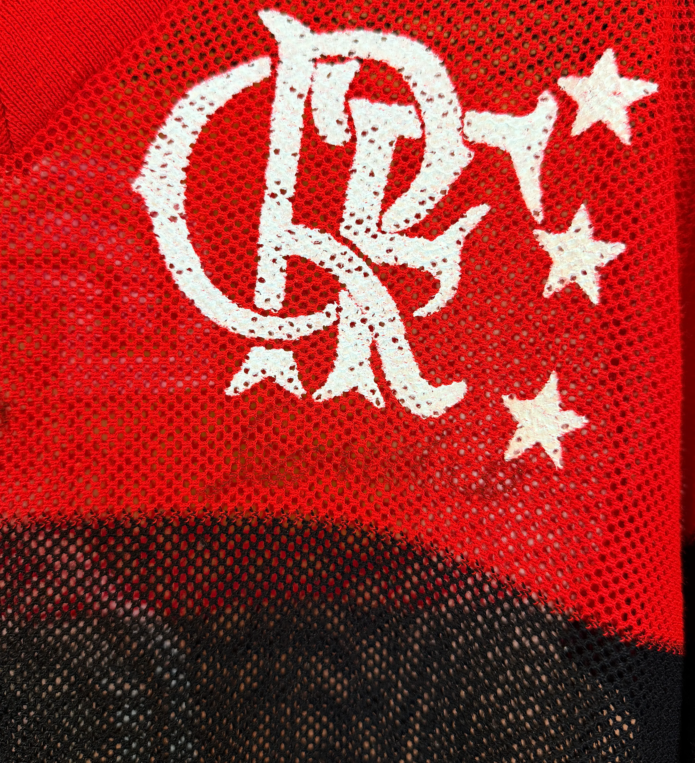 Camisa Flamengo Leandro Acervo do Jogador Histórica “Furadinha” Libertadores 1981 Autografada por Zico e Leandro — imagem 3 de 4