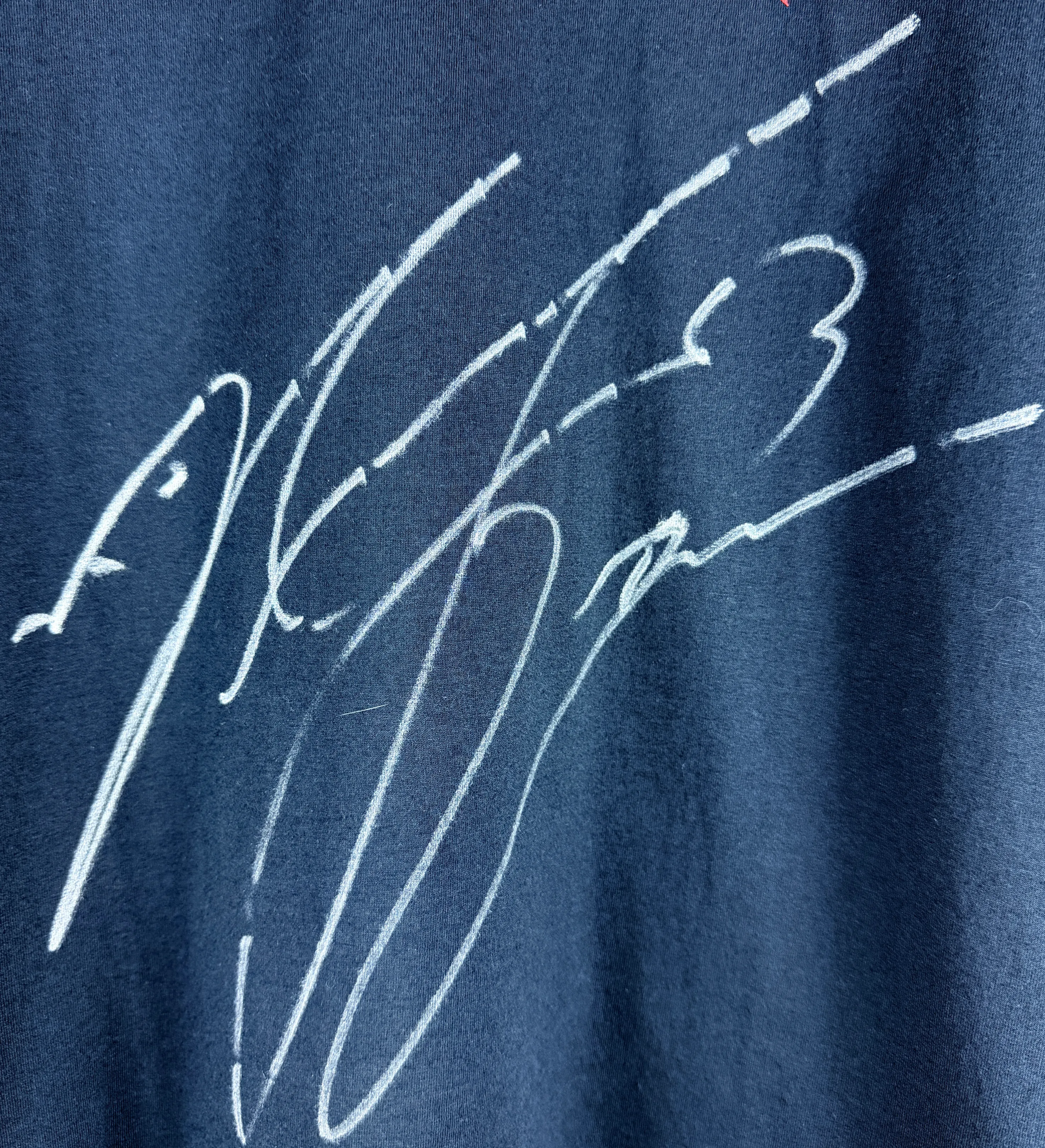 Camiseta autografiada por NEXZ — imagem 3 de 3