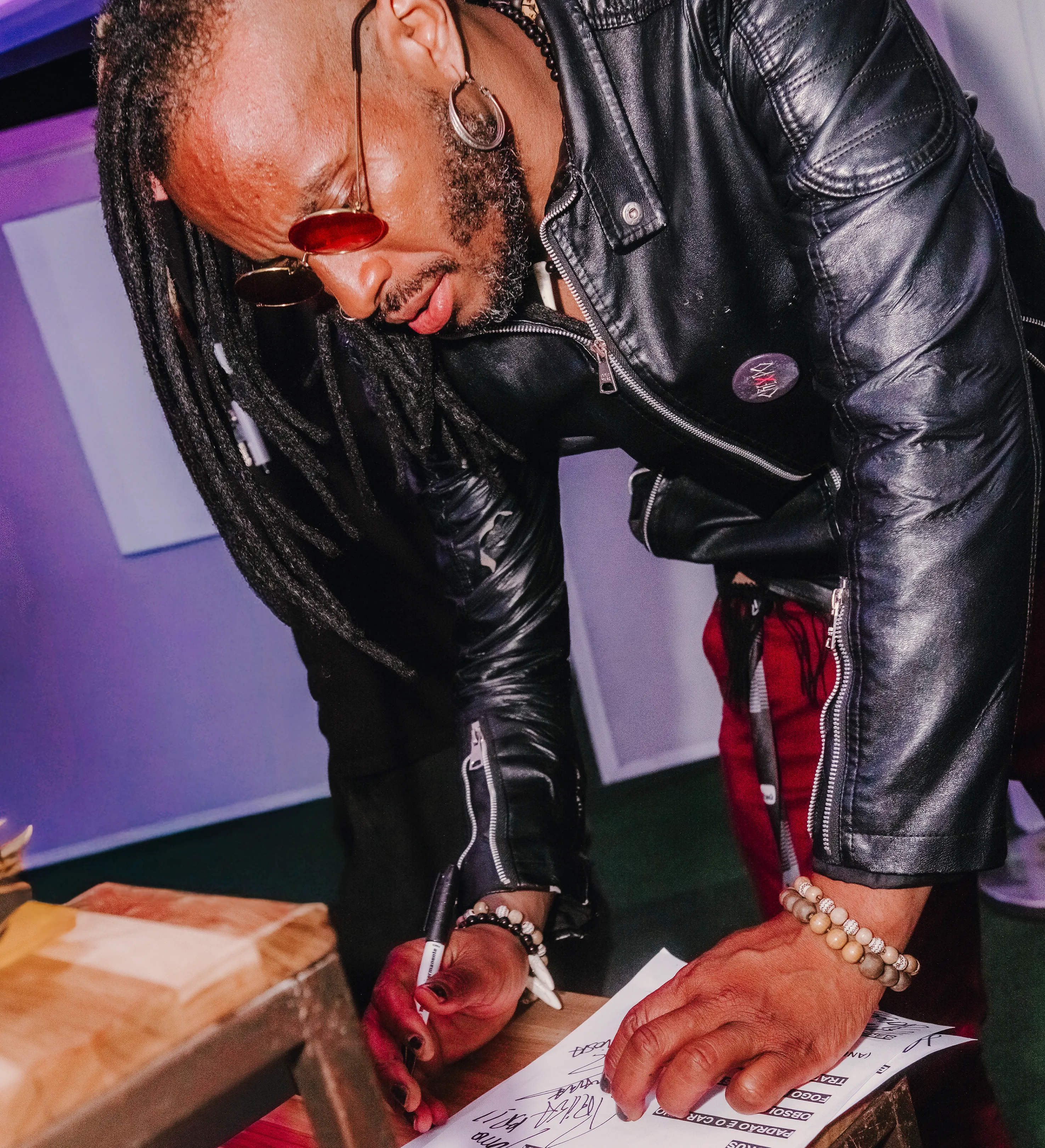 Black Pantera Autographed Kit with T-shirt + Setlist — imagem 3 de 20