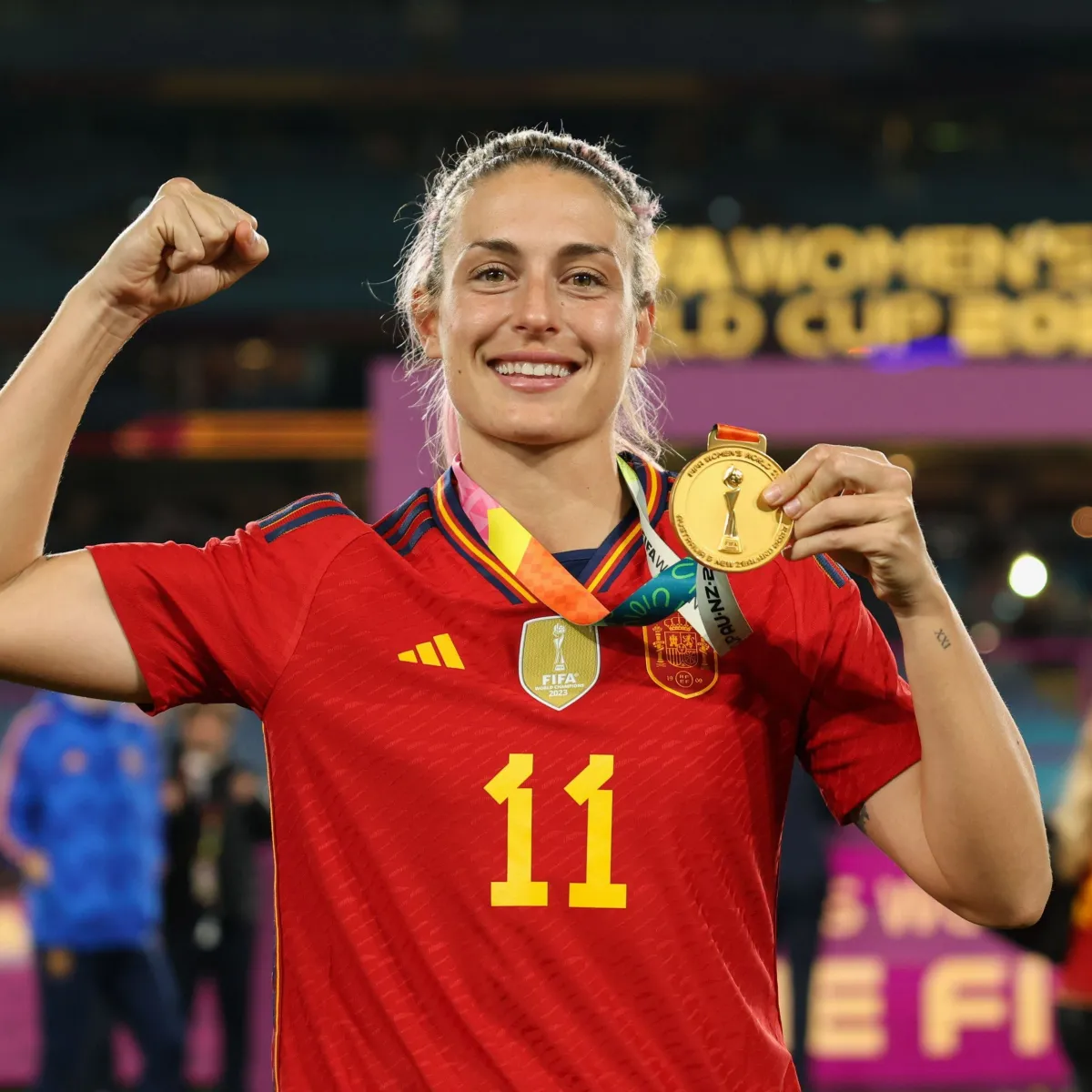 2027 FIFA Women's World Cup Trophy Replica — imagem 1 de 1