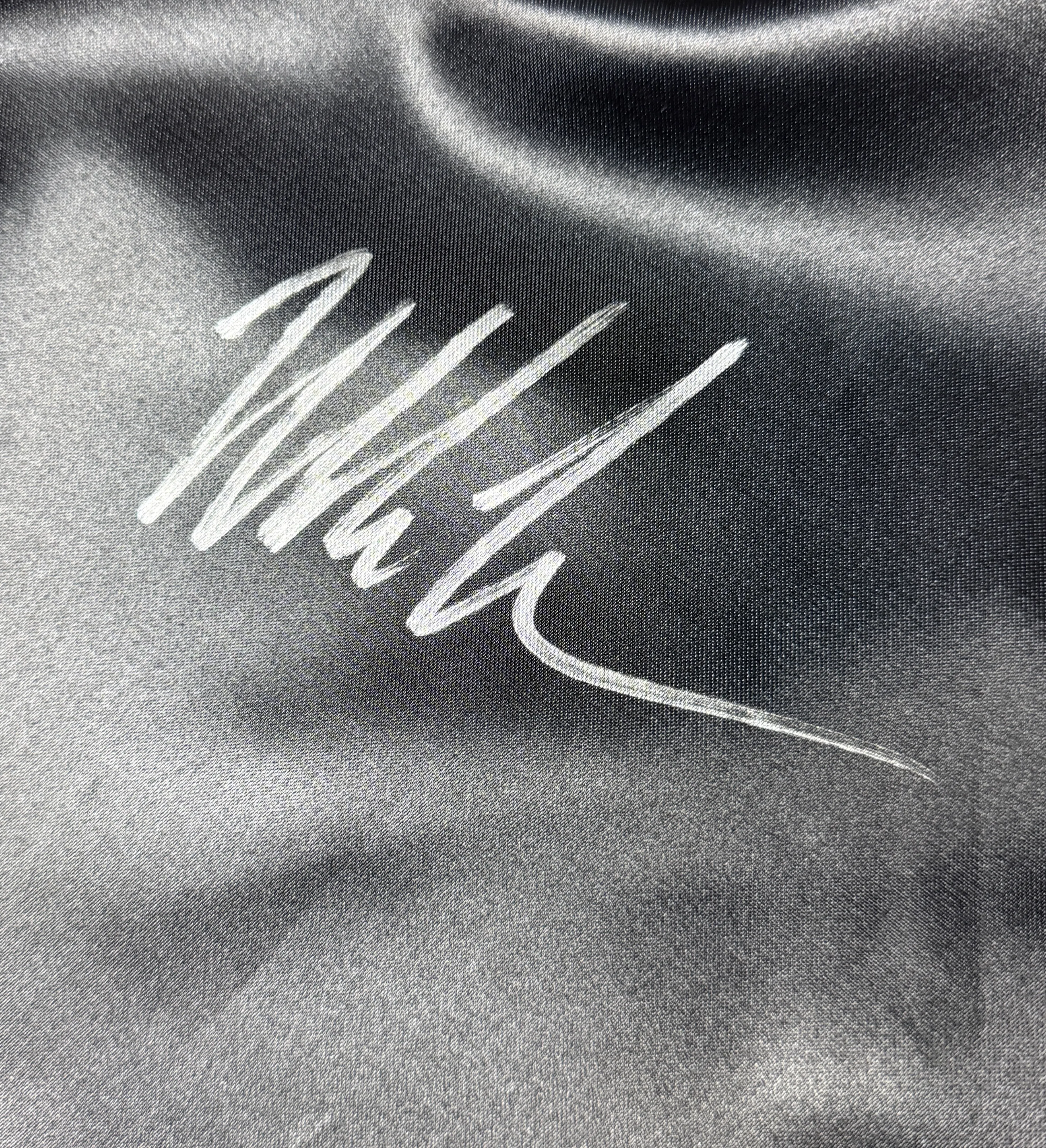 Calcao Oficial - Mike Tyson - Iron Mike - The Baddest Man on the Planet - Autografado pelo Pugilista Campeao Mike Tyson - Com Certificado de Autenticidade JSA — imagem 2 de 5