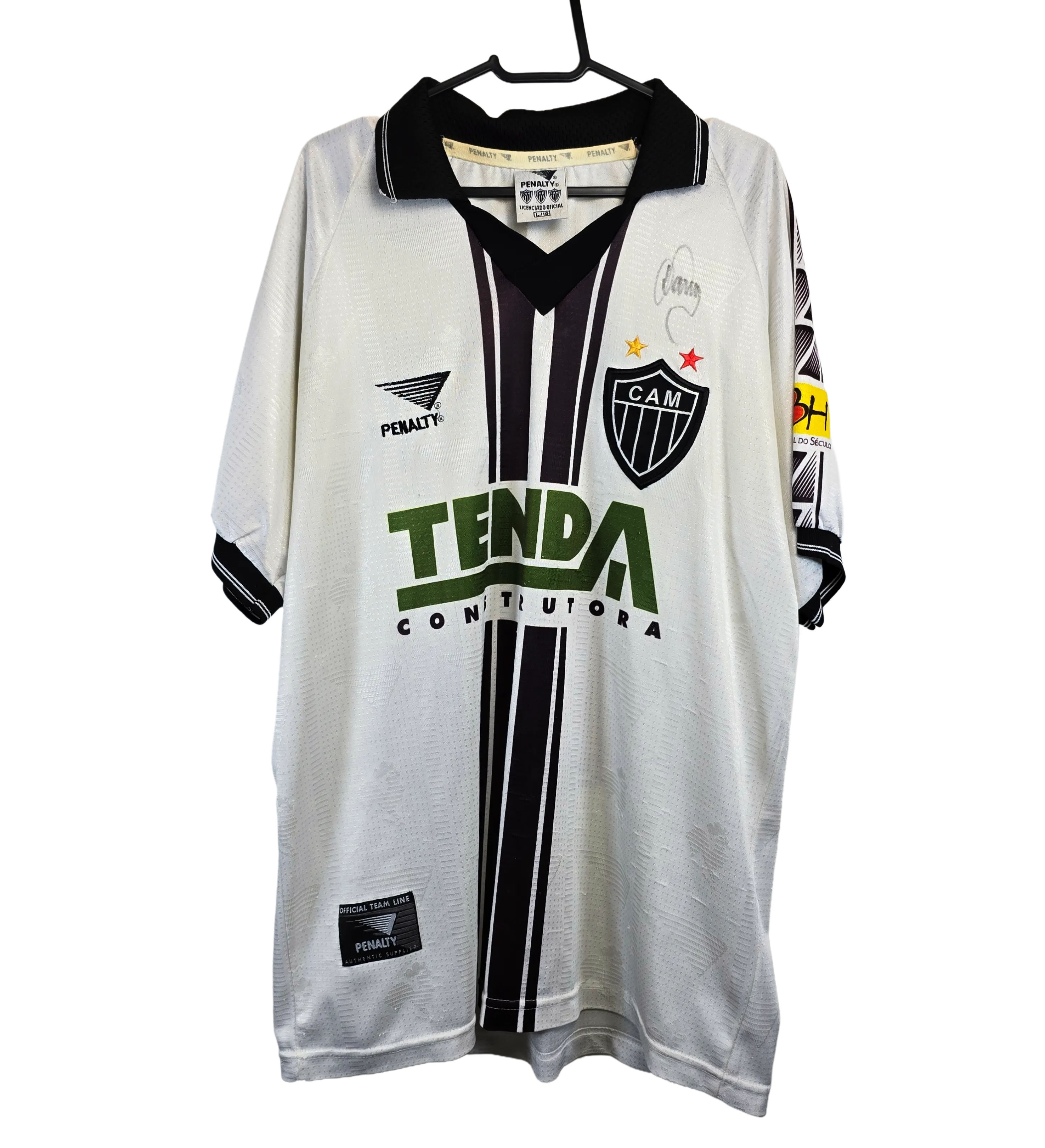 ATLÉTICO MINEIRO JERSEY AUTOGRAPHED BY STAR AND IDOL DADÁ MARAVILHA — imagem 1 de 3