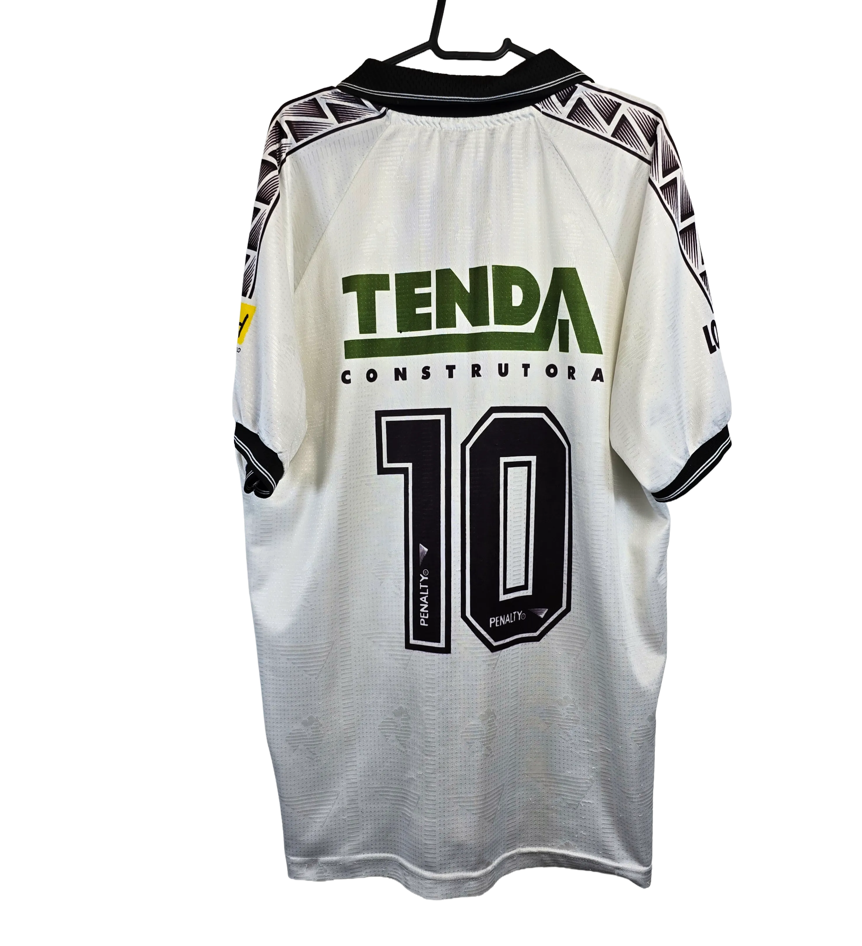 ATLÉTICO MINEIRO JERSEY AUTOGRAPHED BY STAR AND IDOL DADÁ MARAVILHA — imagem 2 de 3