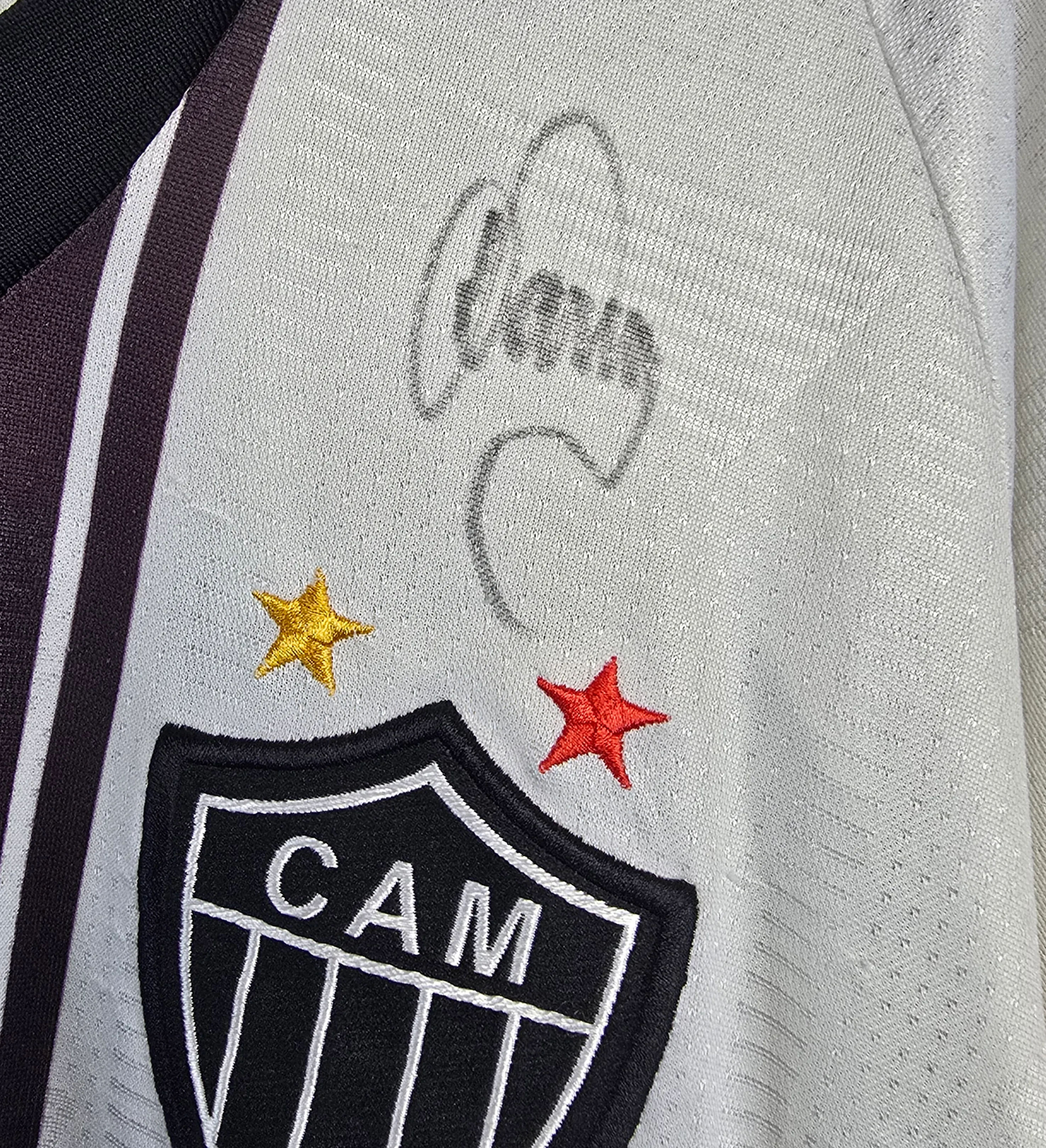 ATLÉTICO MINEIRO JERSEY AUTOGRAPHED BY STAR AND IDOL DADÁ MARAVILHA — imagem 3 de 3