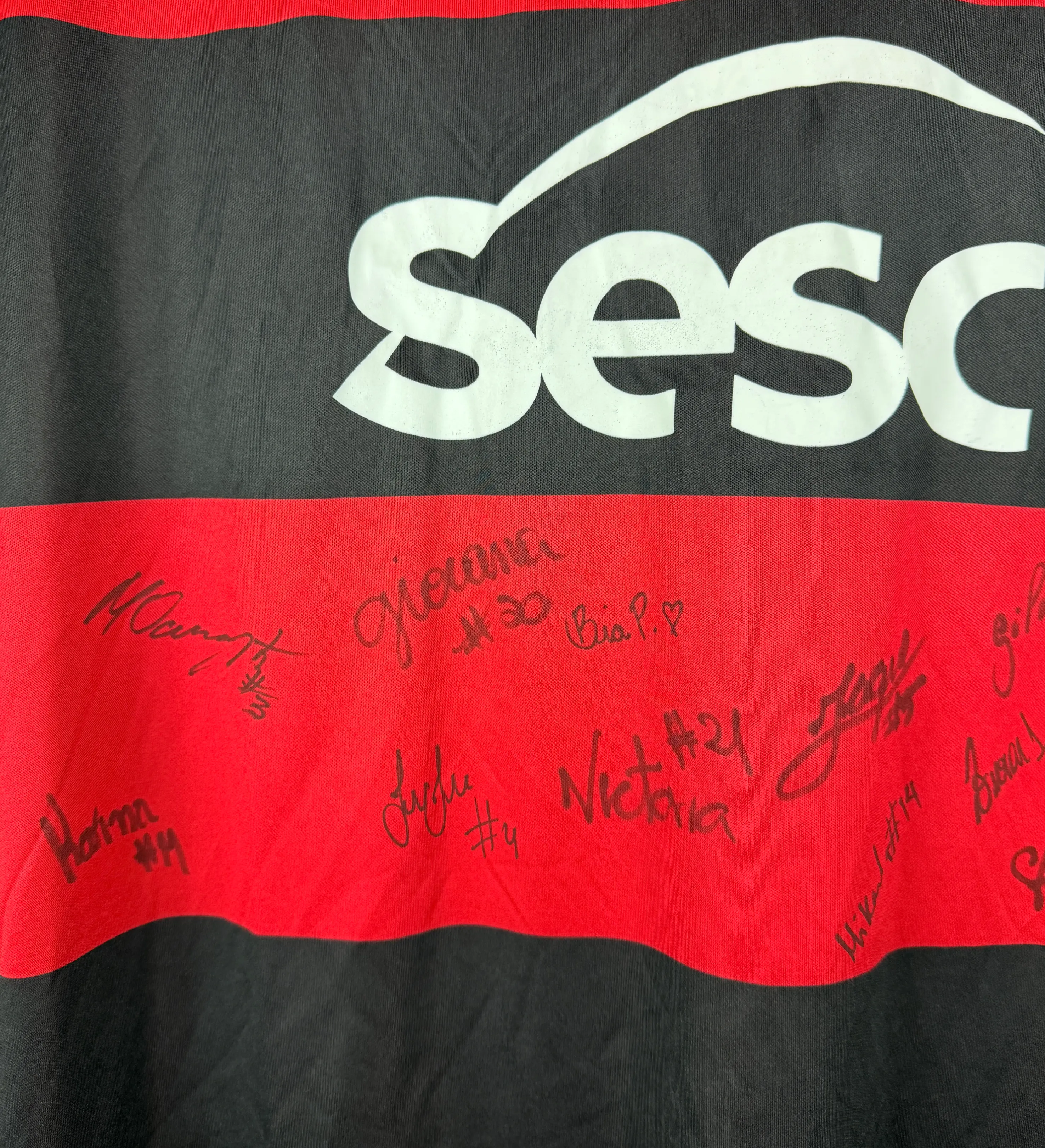 Camiseta de Voleibol Femenino SESC RJ Flamengo Autografada por las Jugadoras (1) — imagem 3 de 3