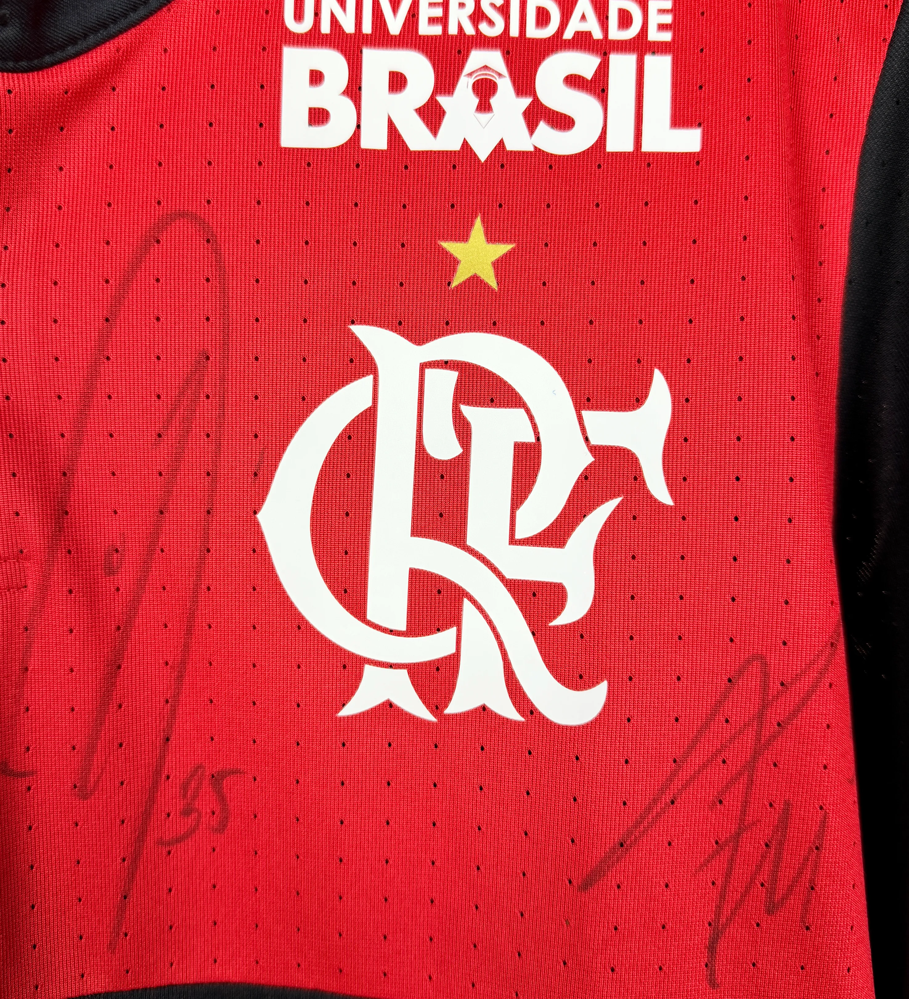 Diego 2017 match-prepared with Vini's autograph — imagem 4 de 11