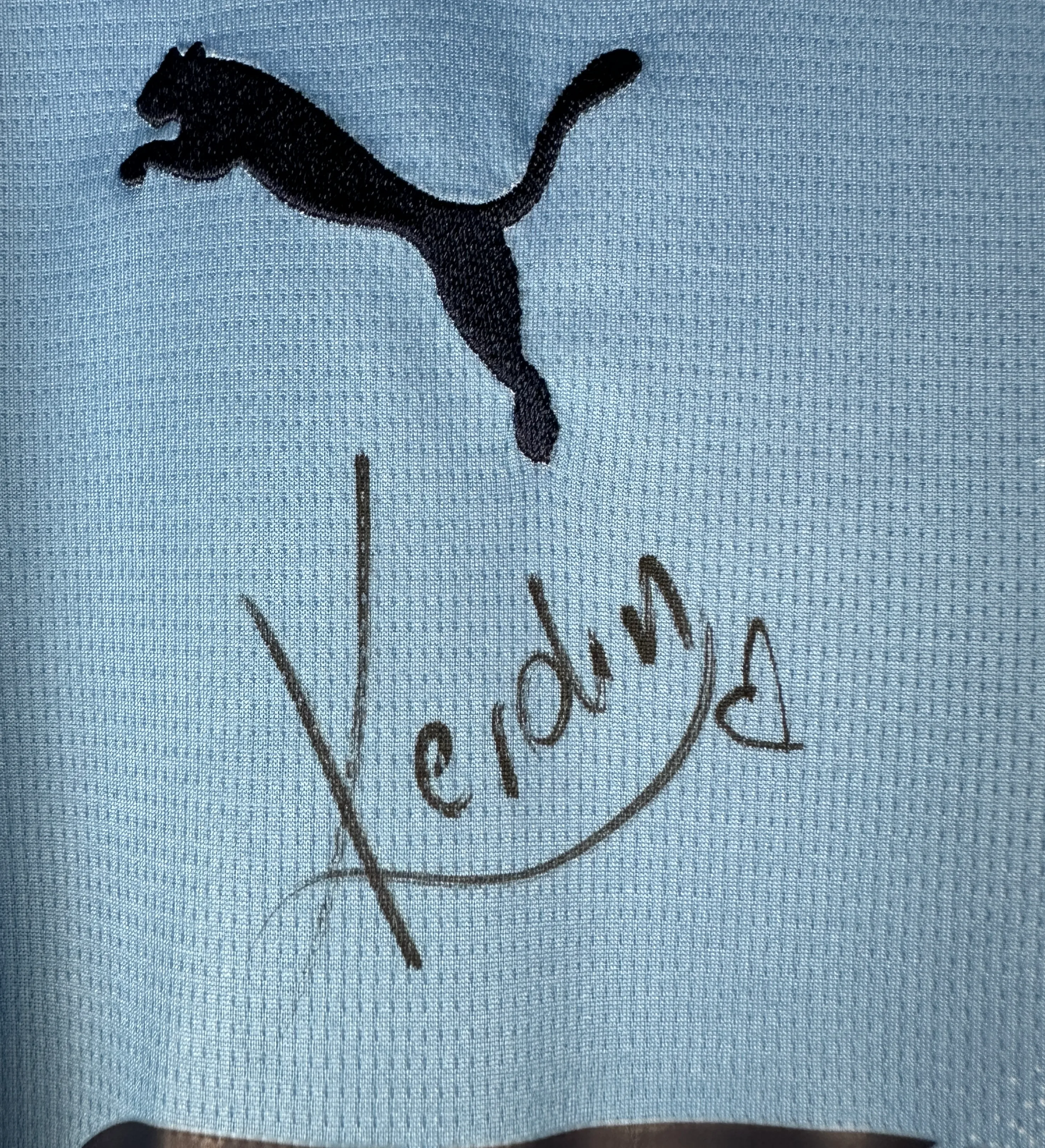 Manchester City Jersey Autographed by Star Player Kerolin — imagem 3 de 3