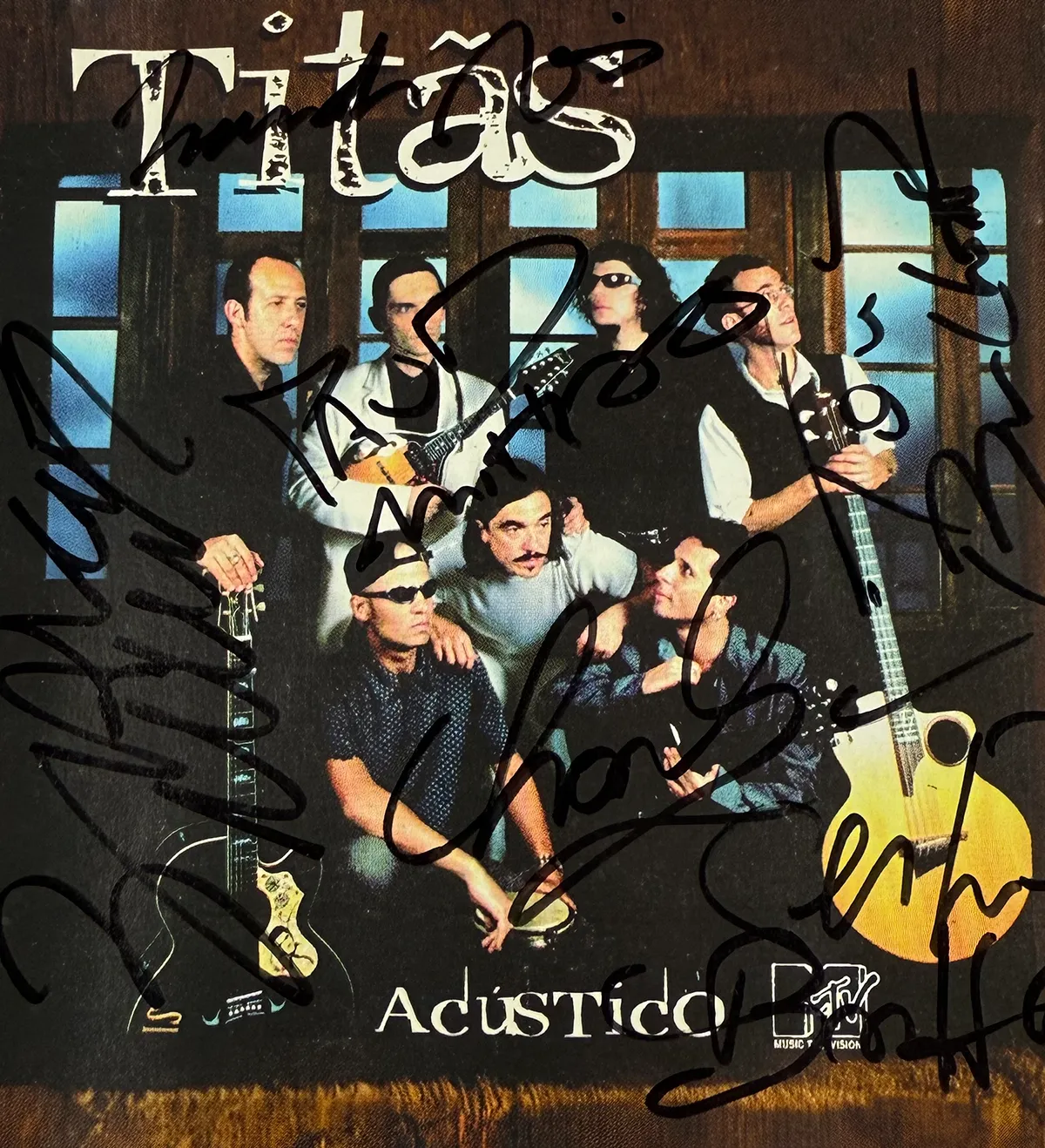 CD – Titãs – MTV Unplugged (1997) – Signed by Nando Reis, Charles Gavin, Sérgio Britto, Tony Bellotto, Branco Mello and Paulo Miklos — imagem 4 de 4