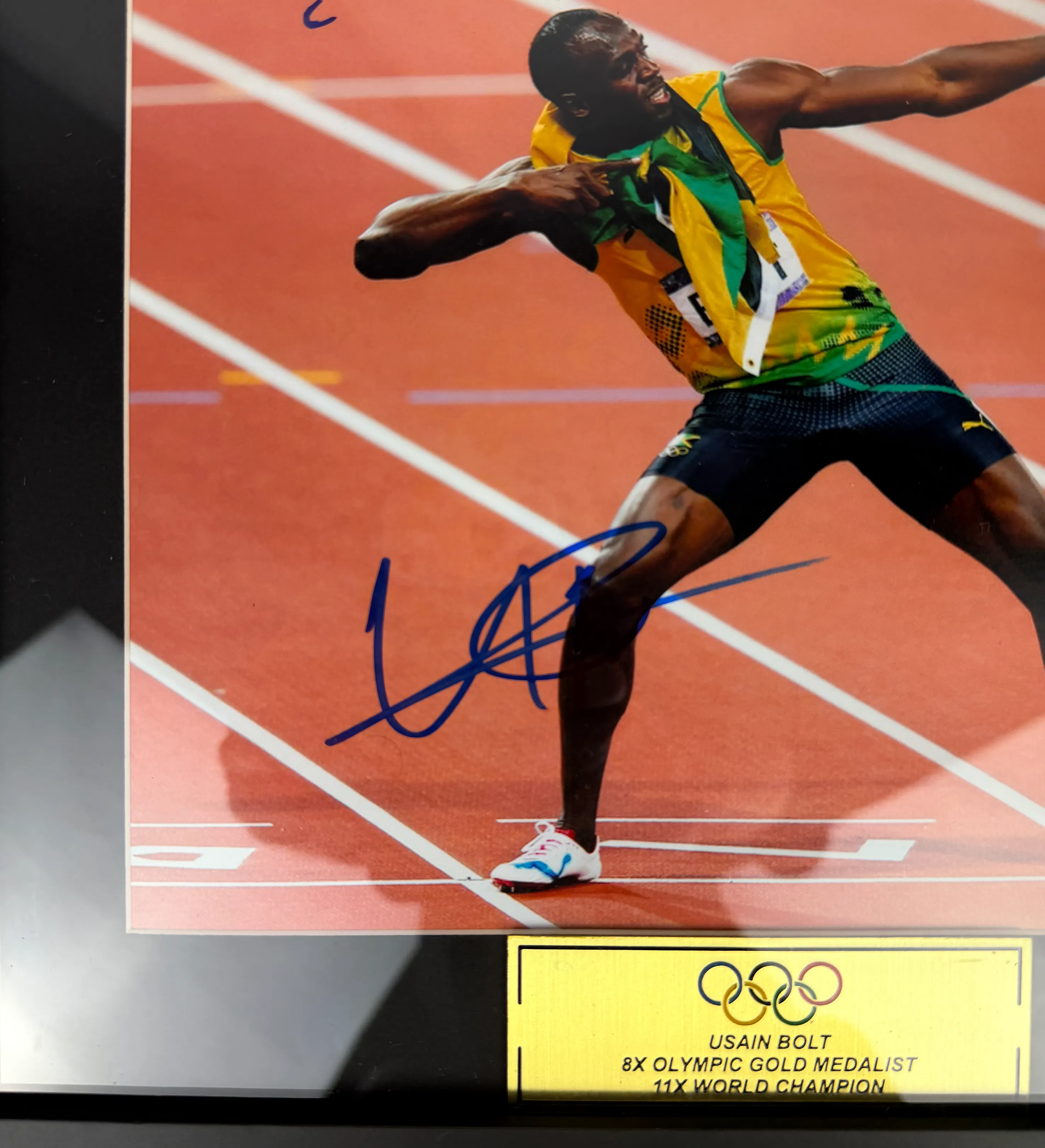 Quadro Com Foto Emoldurada Autografada Pelo Usain Bolt — imagem 2 de 2