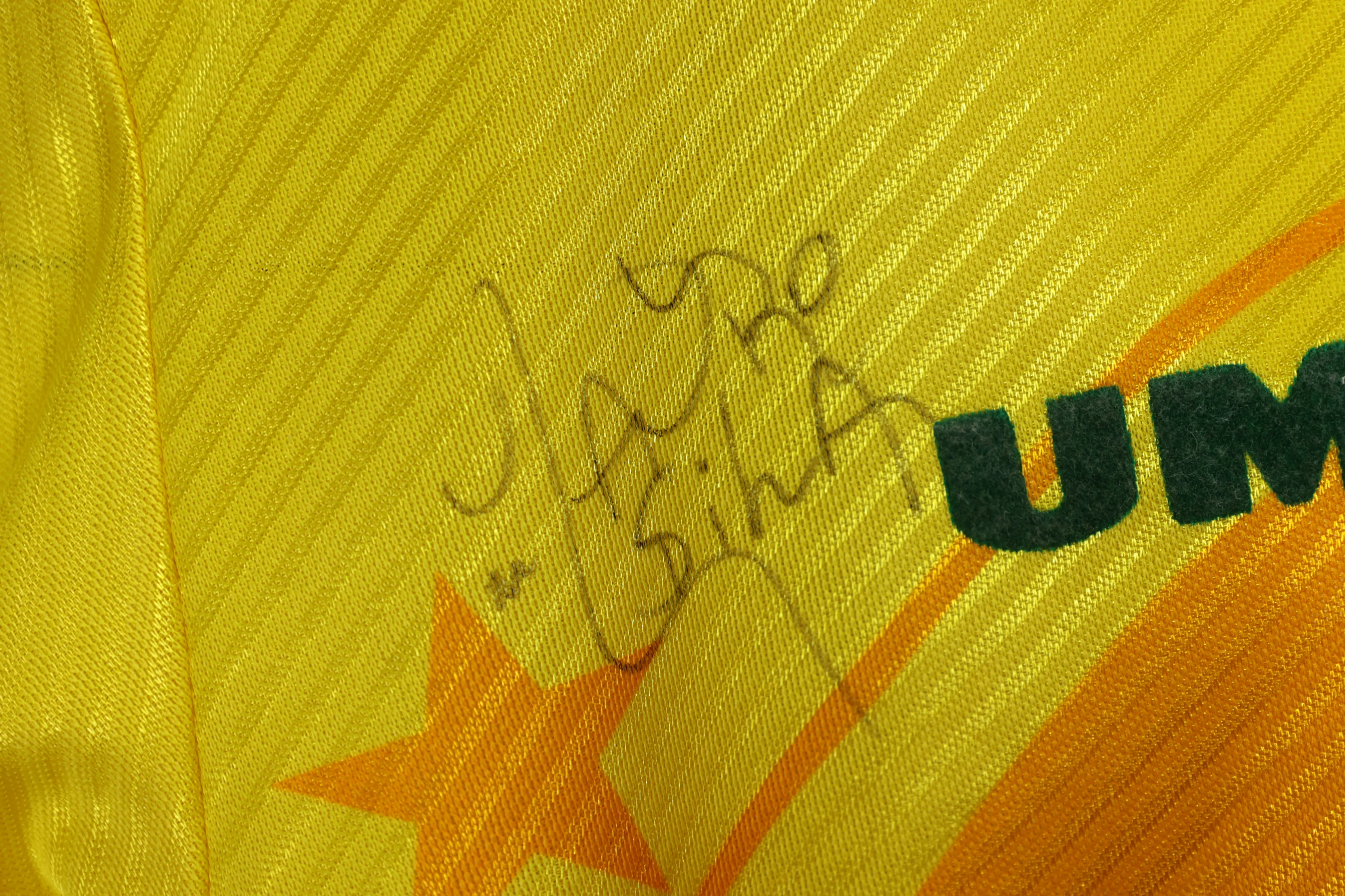 1994 Brazil National Team Romário Jersey Signed by the Squad — imagem 5 de 16