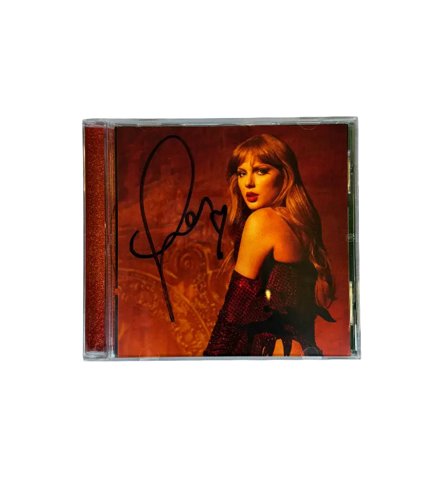 announcements/c98b4ff1-b9c0-42a6-9f83-26416e082d5e/1790806128359-cd-taylor-swift-the-life-of-a-showgirl-2025-autografado-pela-cantora-1.webp